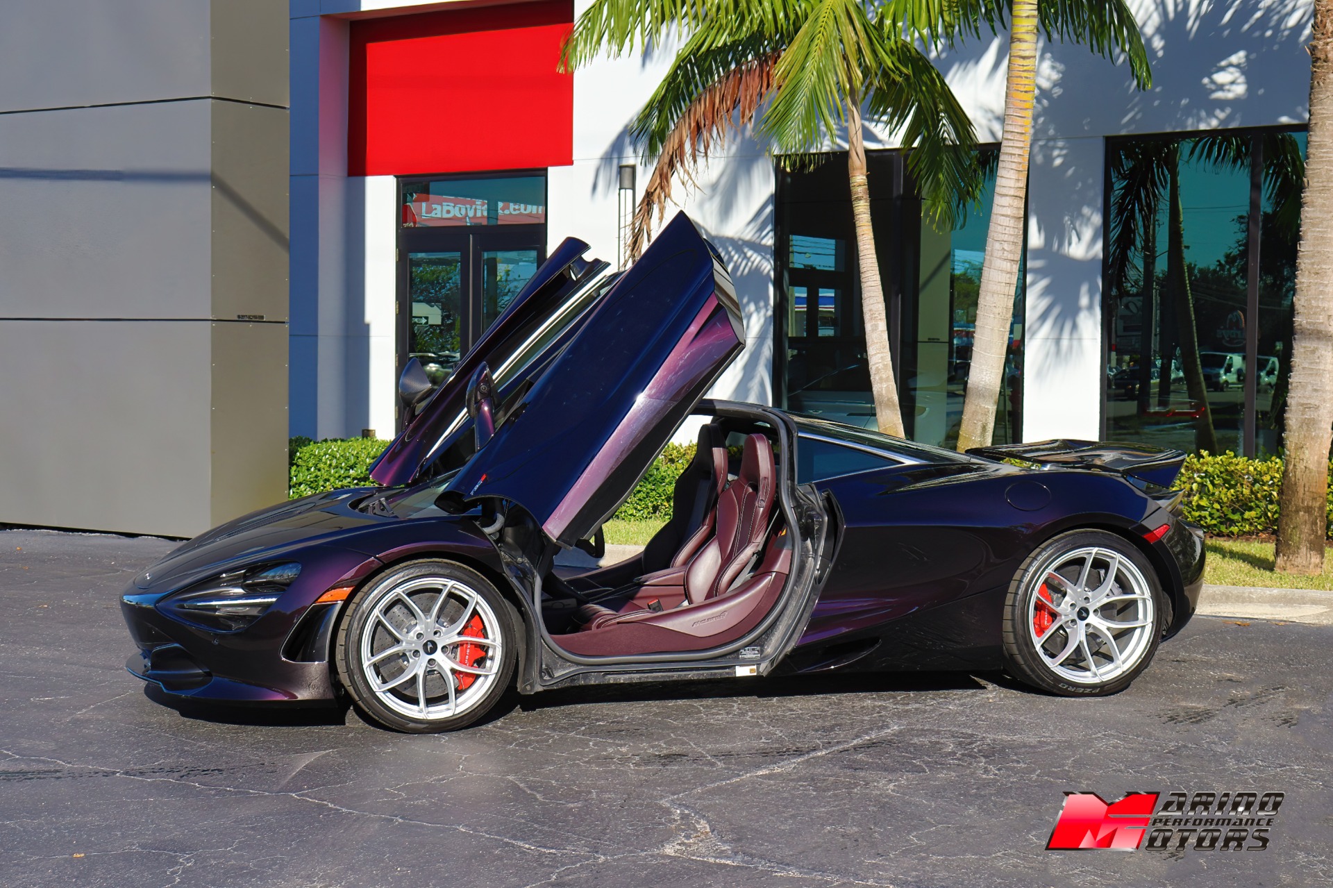 Used-2018-McLaren-720S-Luxury