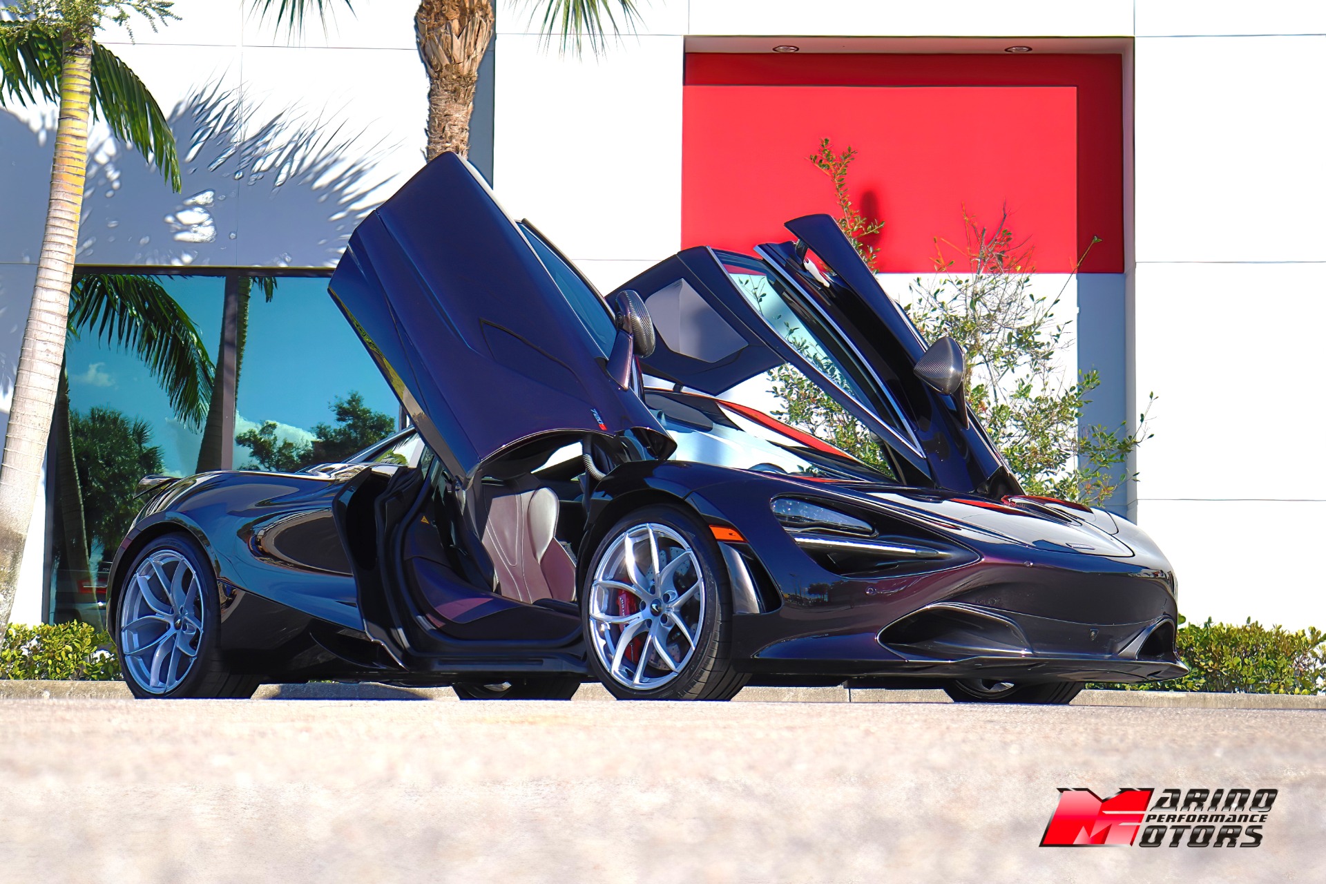 Used-2018-McLaren-720S-Luxury