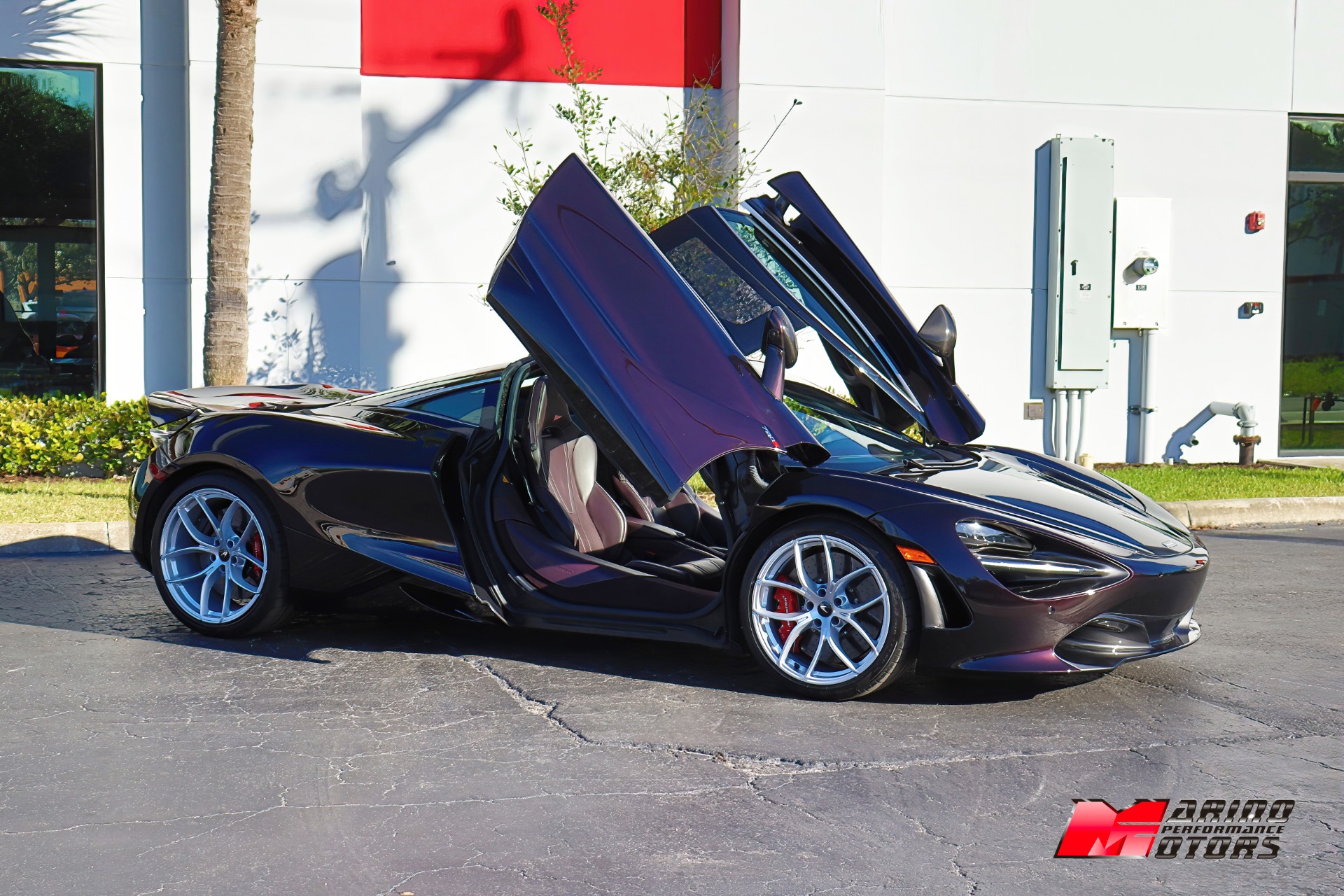 Used-2018-McLaren-720S-Luxury