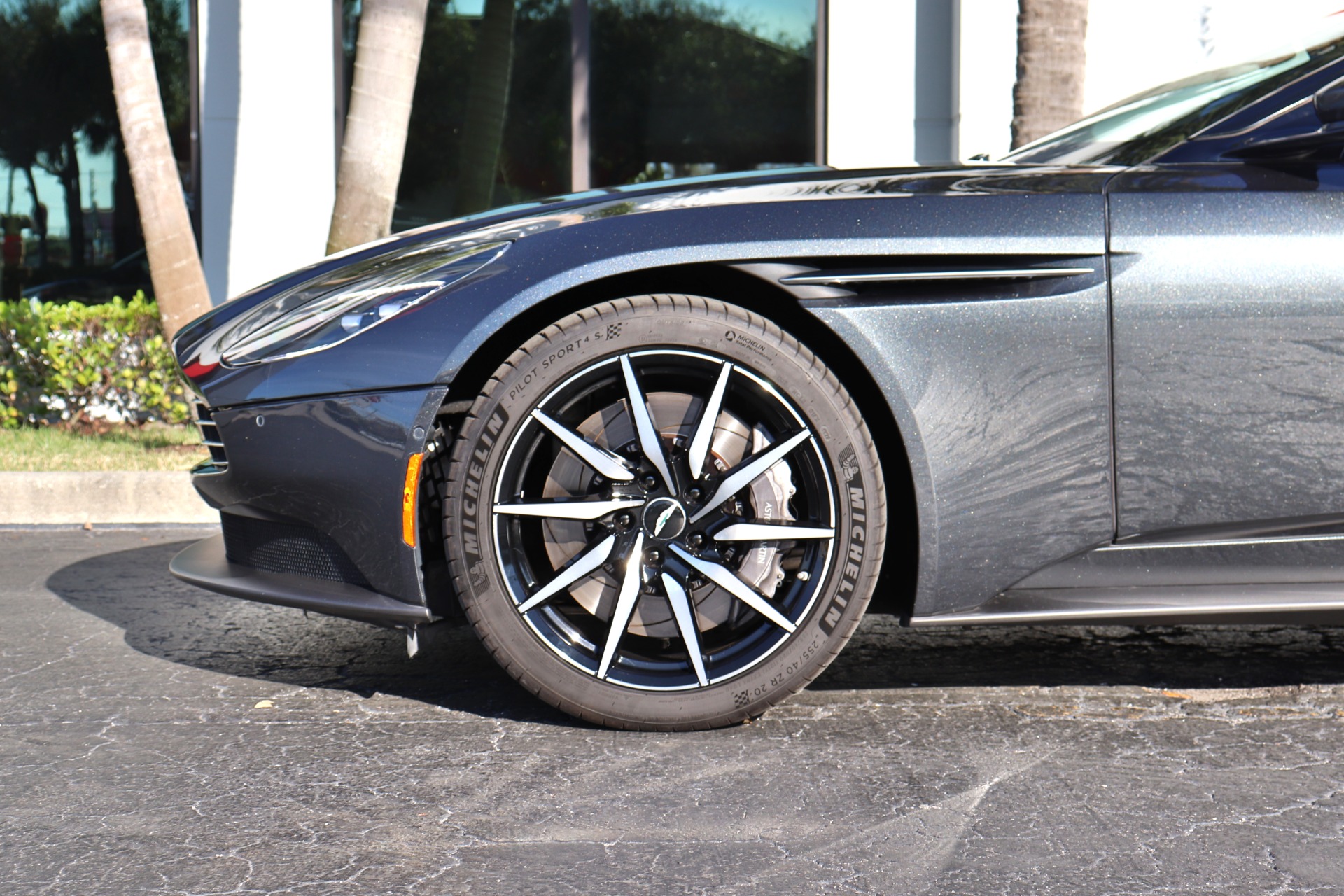 Used-2019-Aston-Martin-DB11-V8