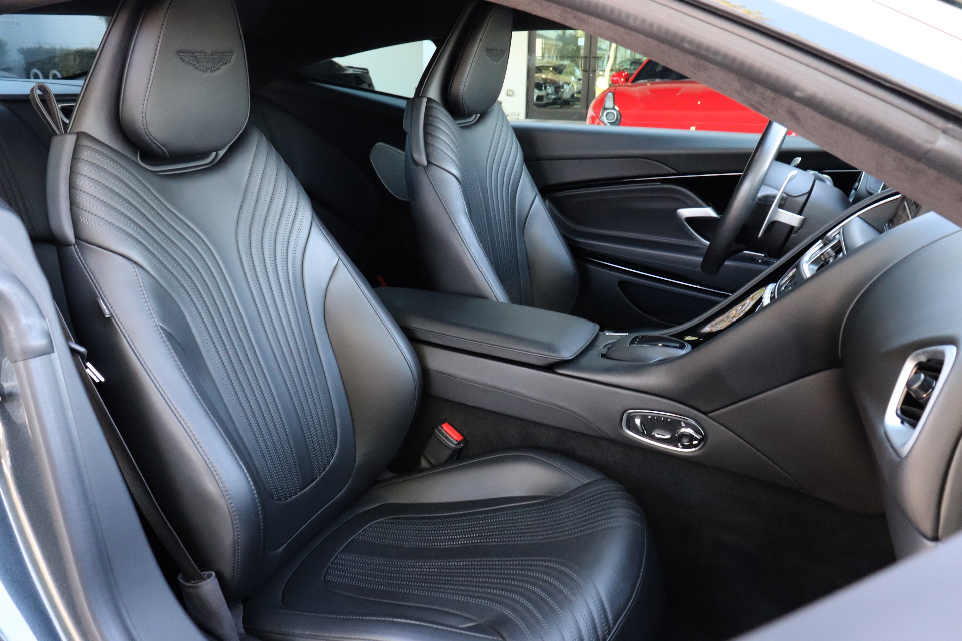 Used-2019-Aston-Martin-DB11-V8