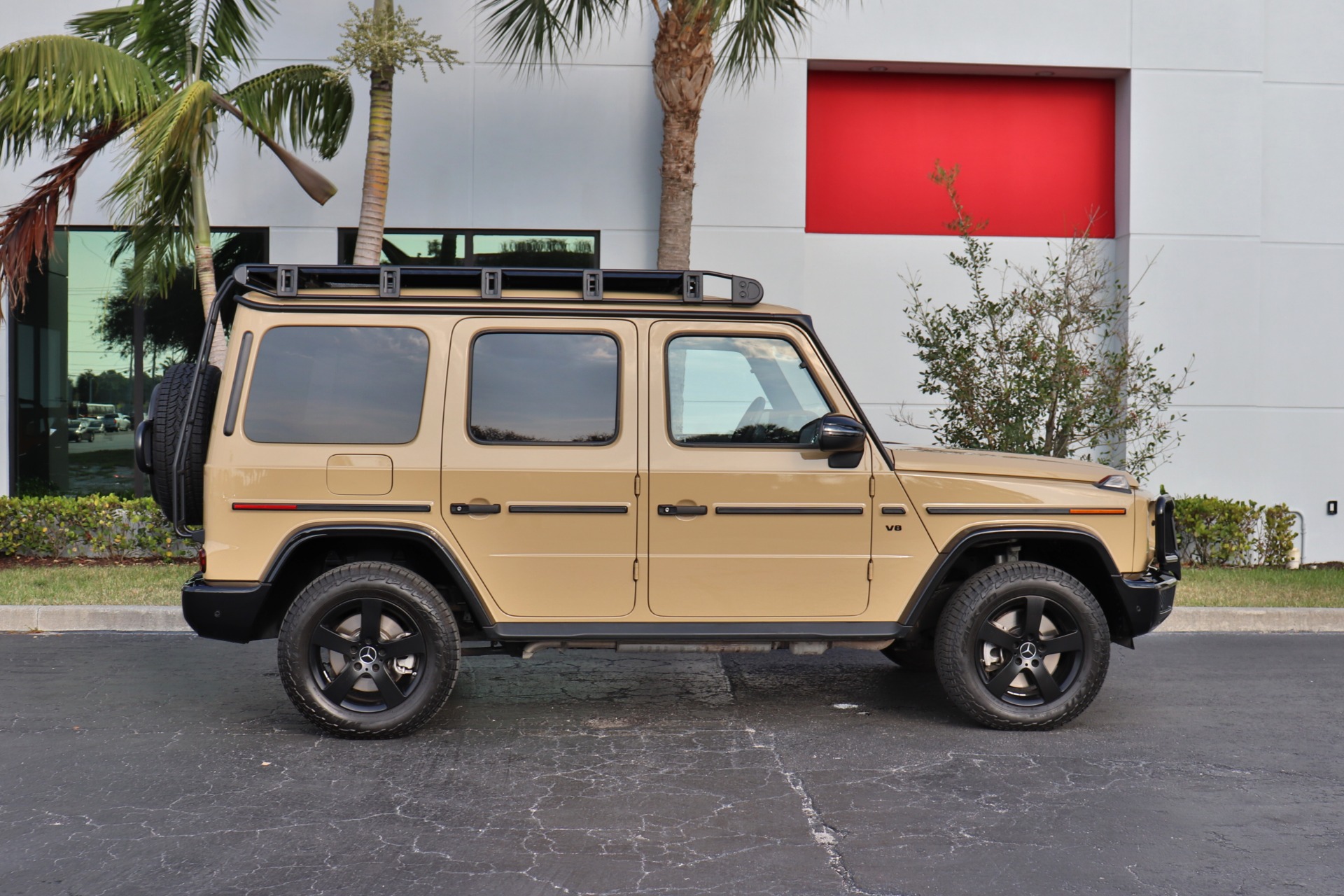Used-2022-Mercedes-Benz-G-Class-G-550