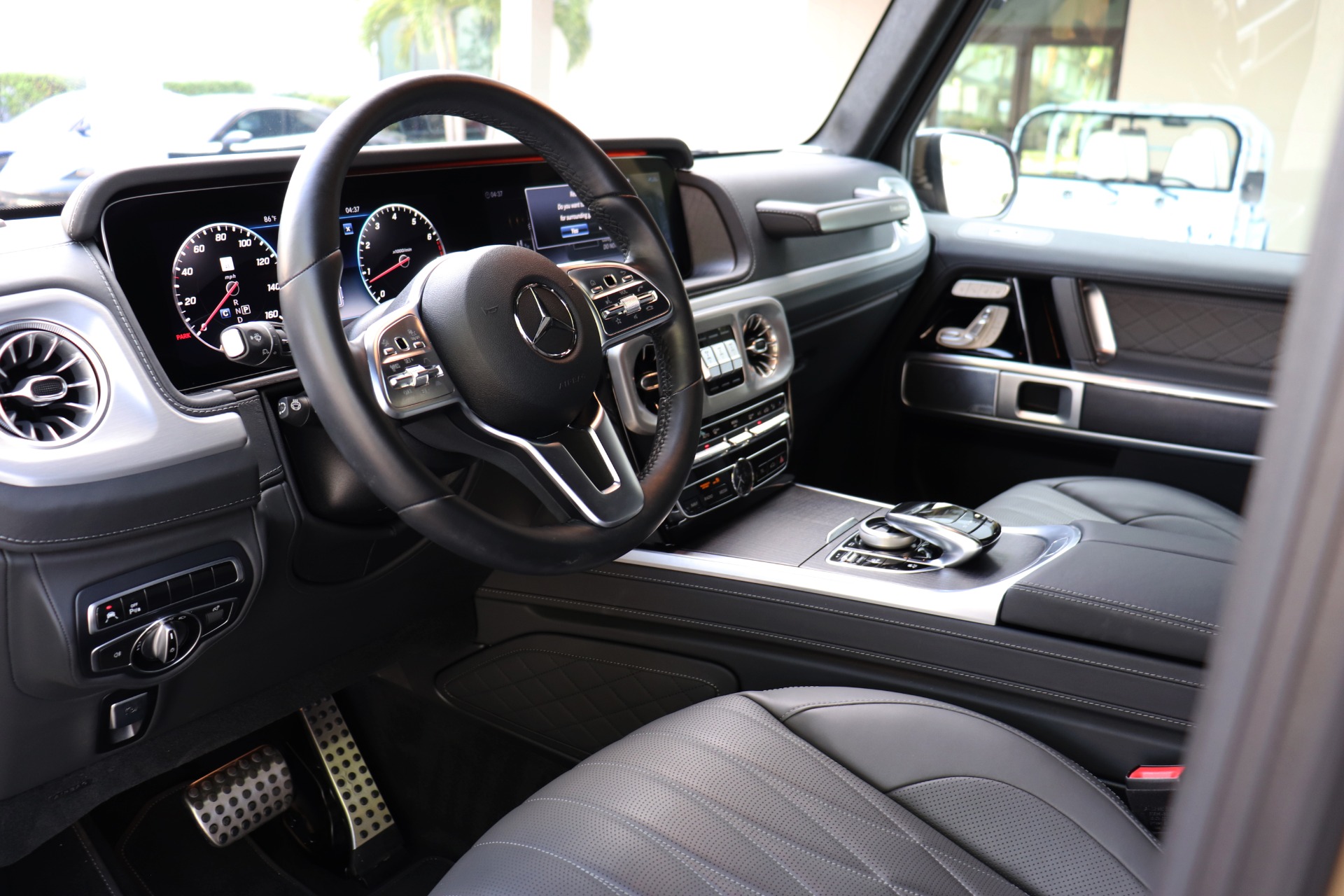 Used-2022-Mercedes-Benz-G-Class-G-550