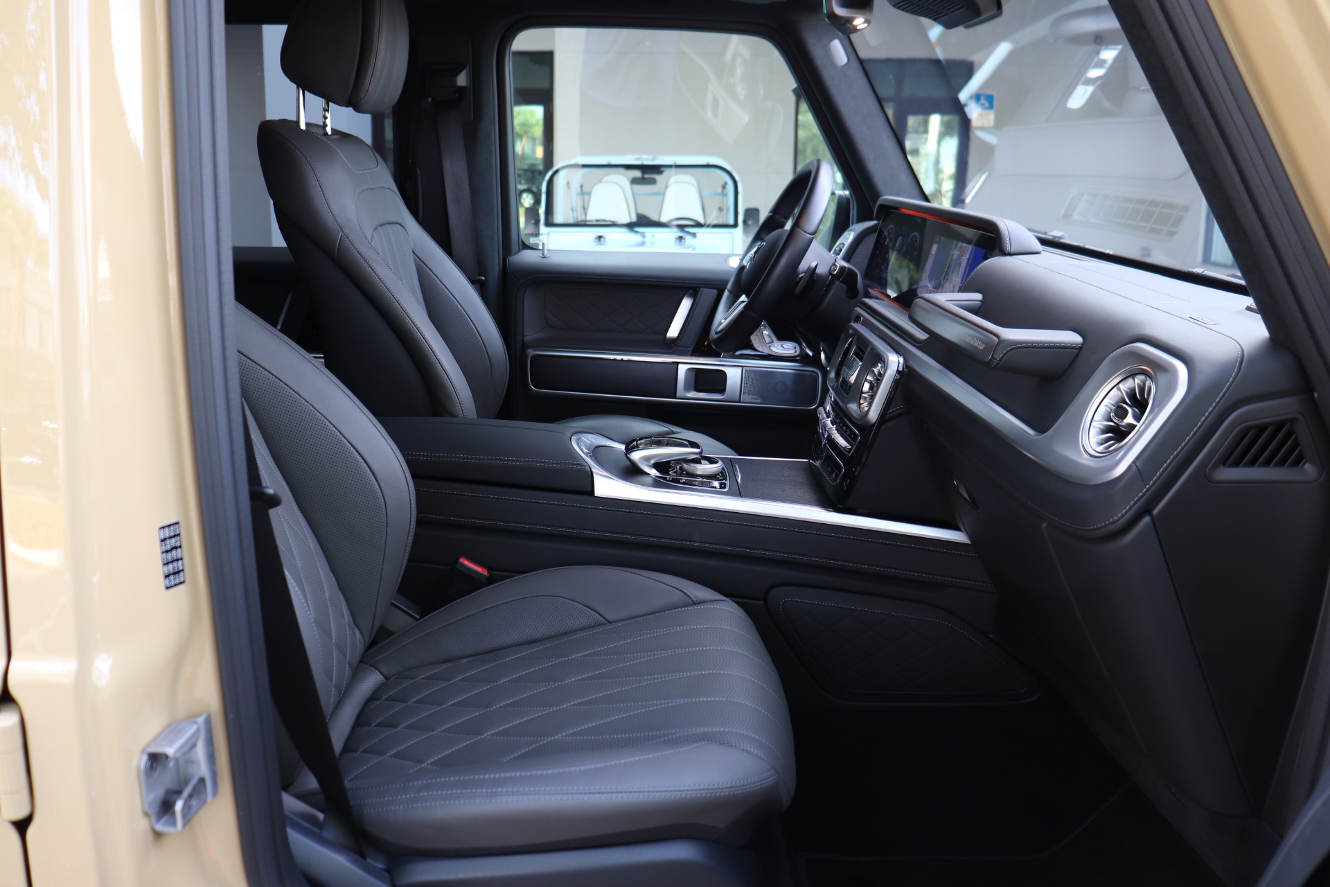 Used-2022-Mercedes-Benz-G-Class-G-550