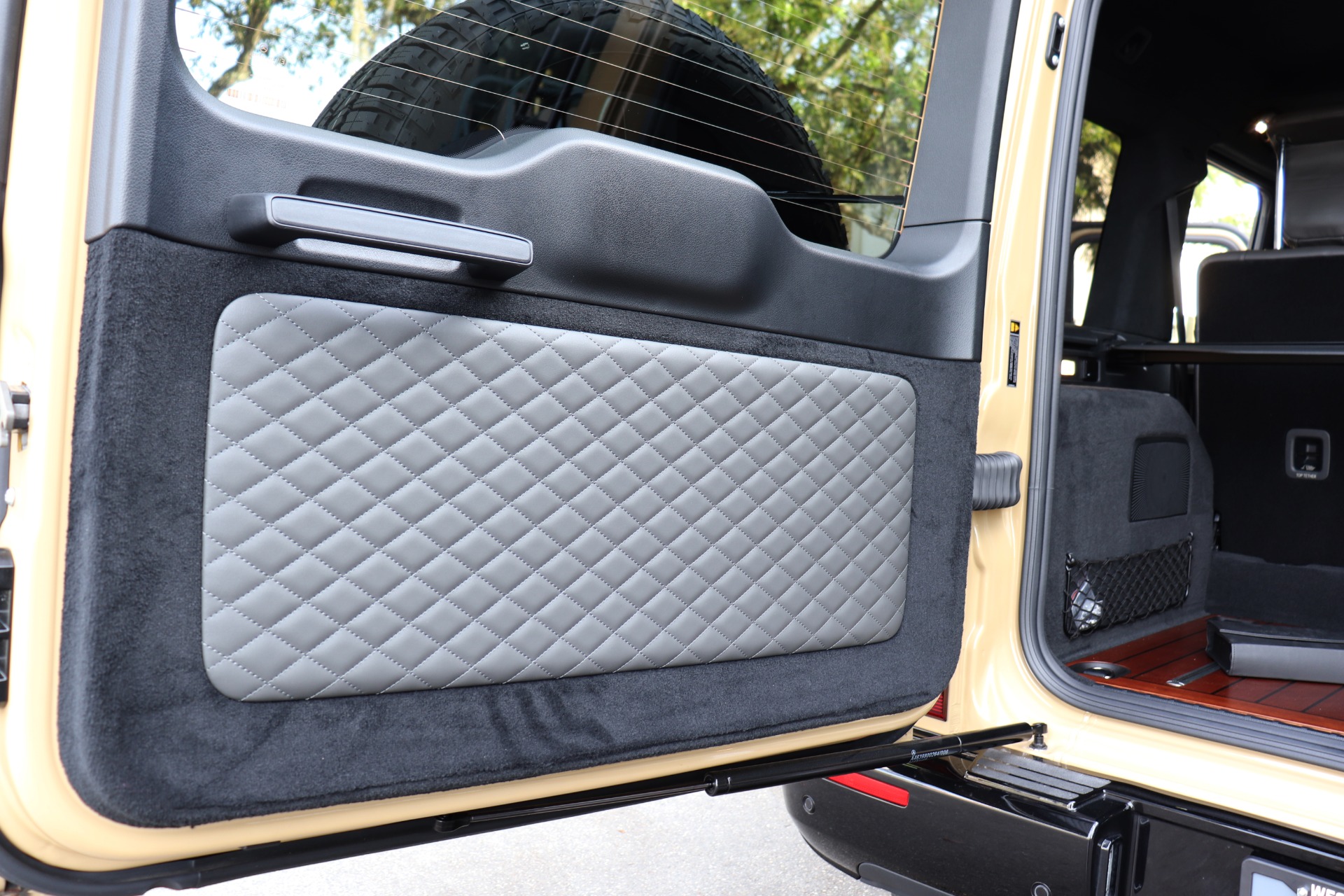 Used-2022-Mercedes-Benz-G-Class-G-550