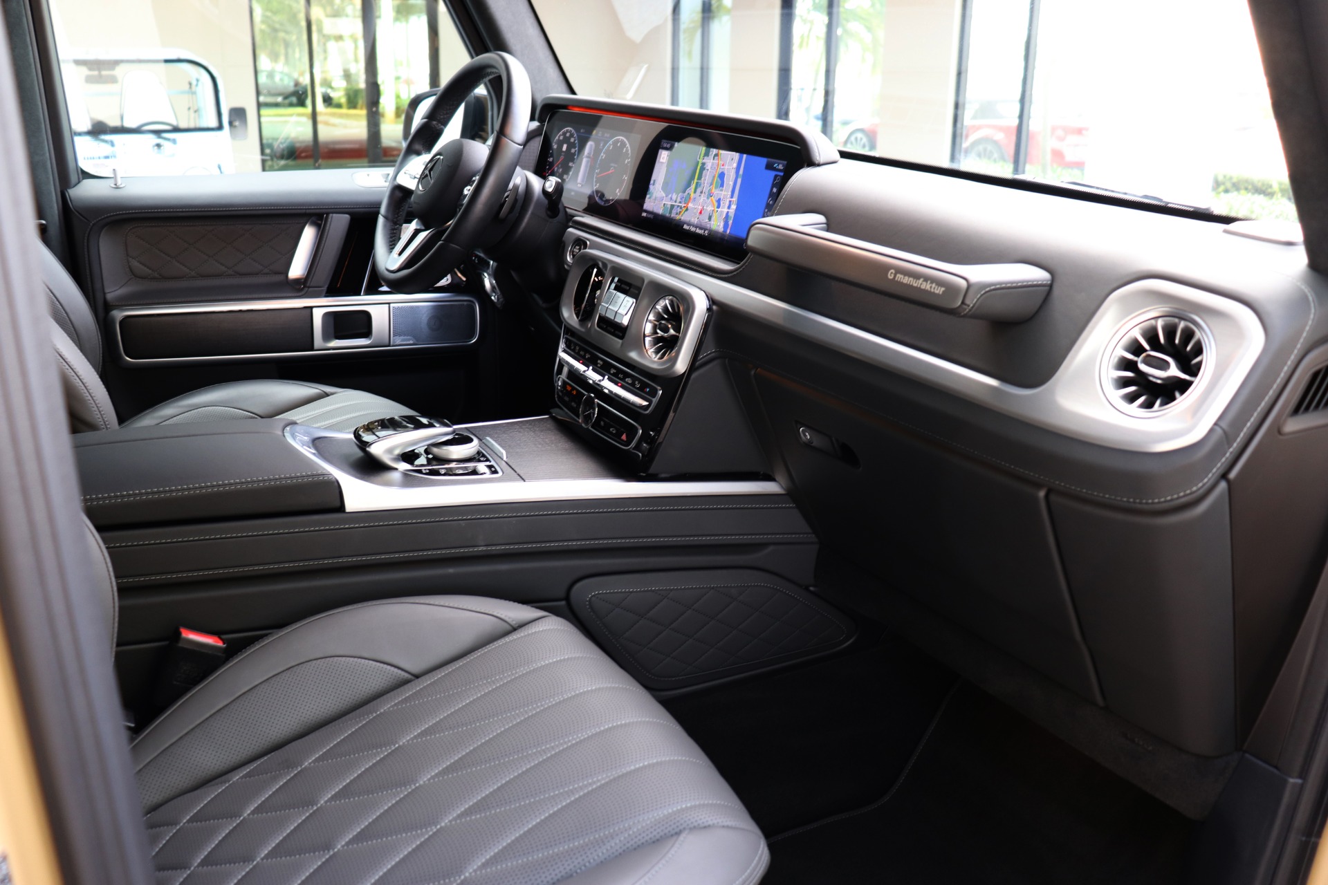 Used-2022-Mercedes-Benz-G-Class-G-550