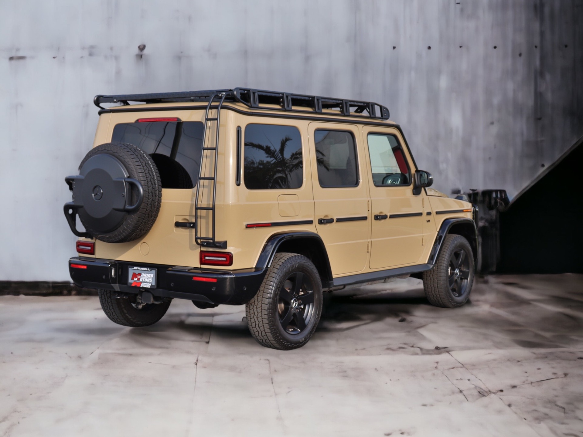 Used-2022-Mercedes-Benz-G-Class-G-550