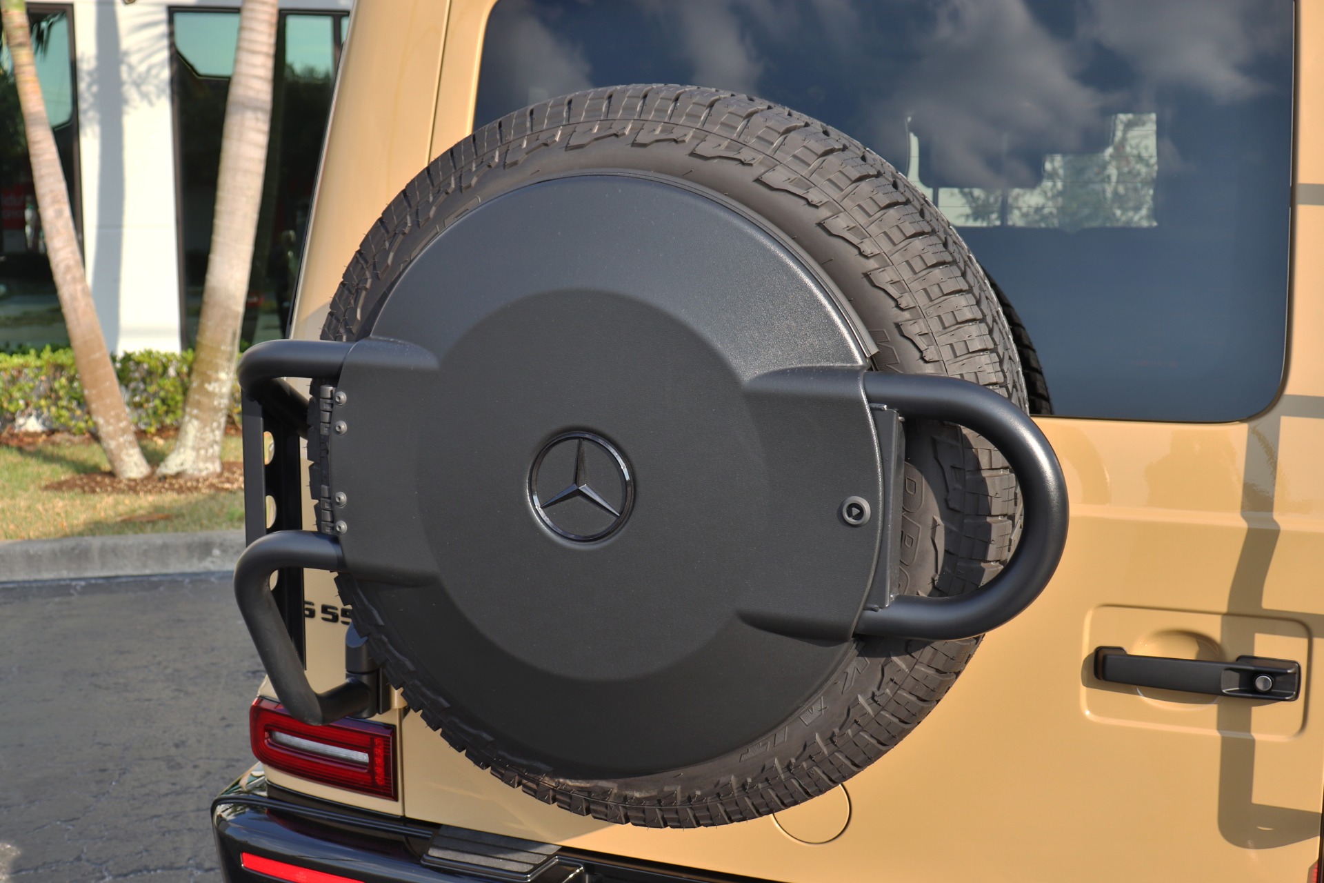 Used-2022-Mercedes-Benz-G-Class-G-550
