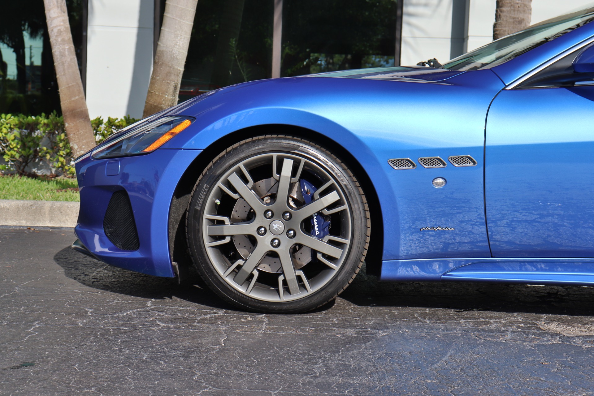 Used-2018-Maserati-GranTurismo-Sport