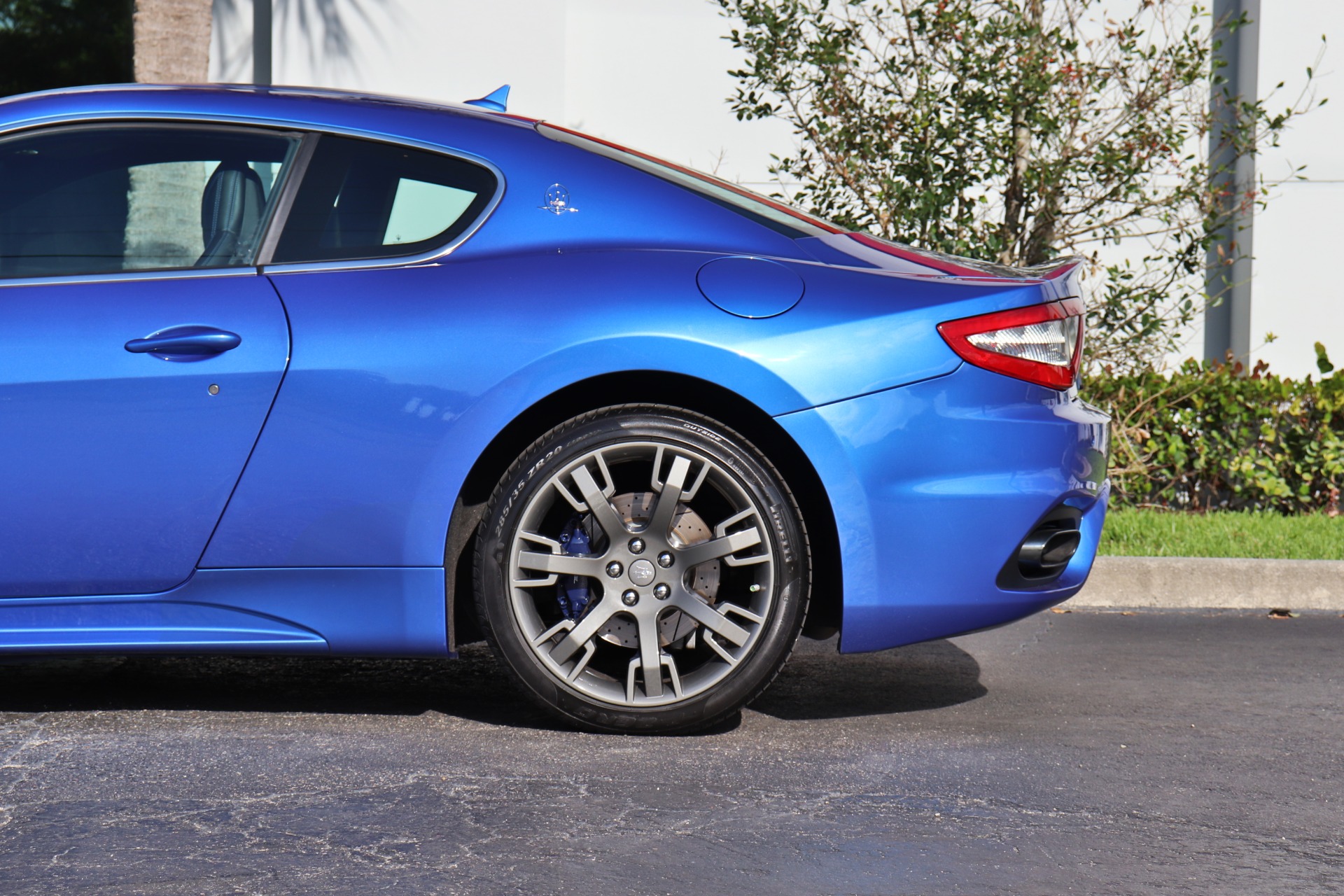 Used-2018-Maserati-GranTurismo-Sport