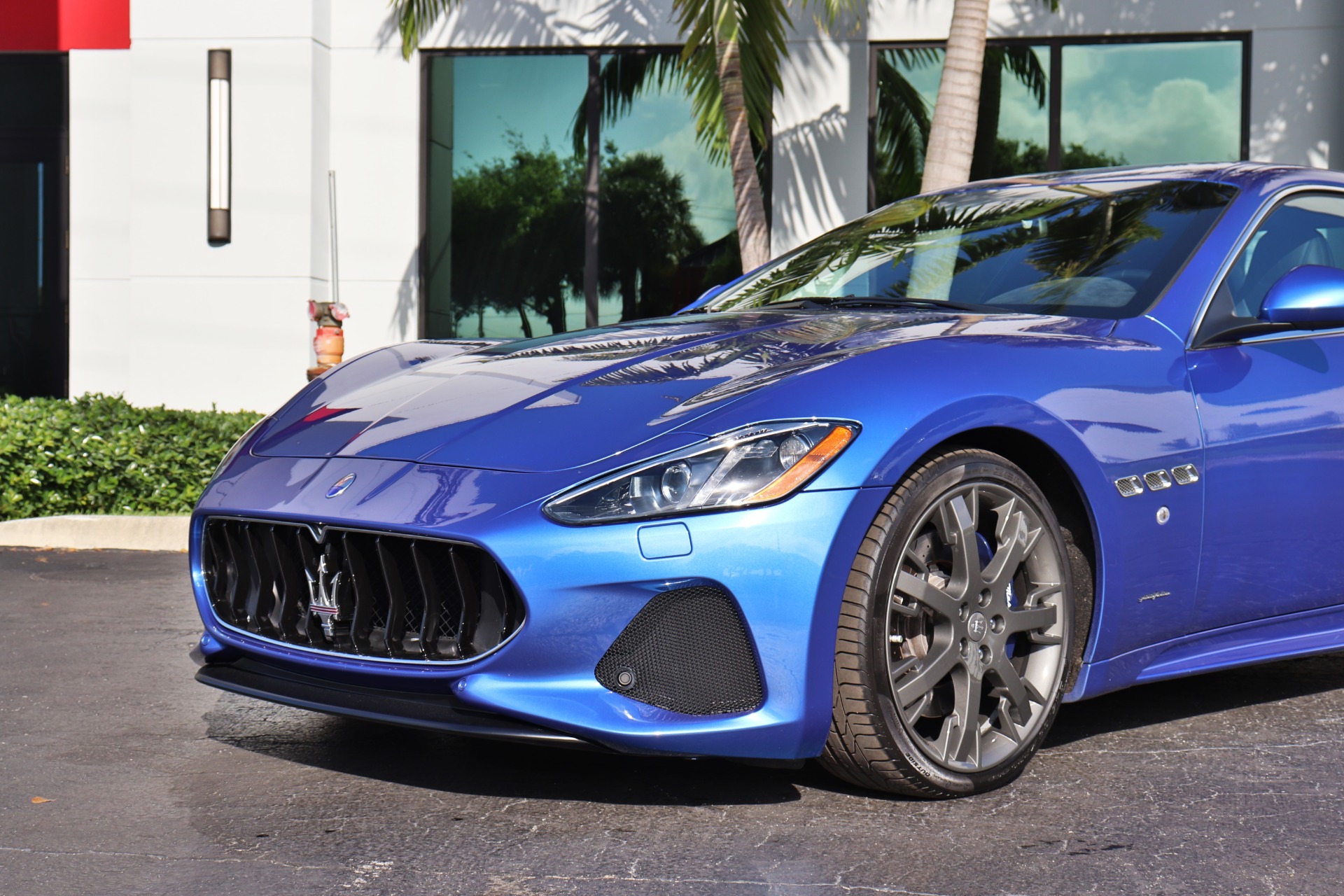 Used-2018-Maserati-GranTurismo-Sport