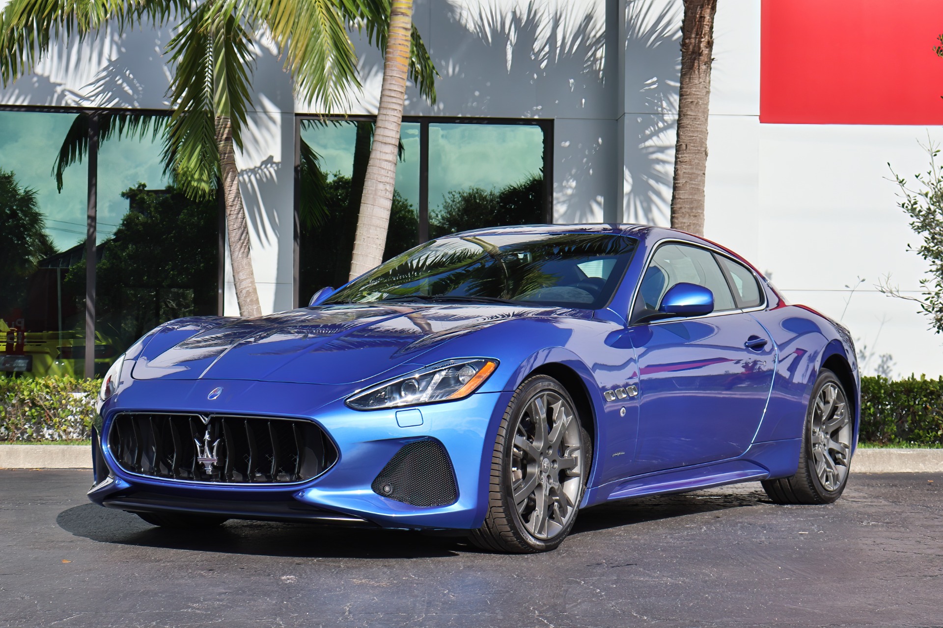 Used-2018-Maserati-GranTurismo-Sport