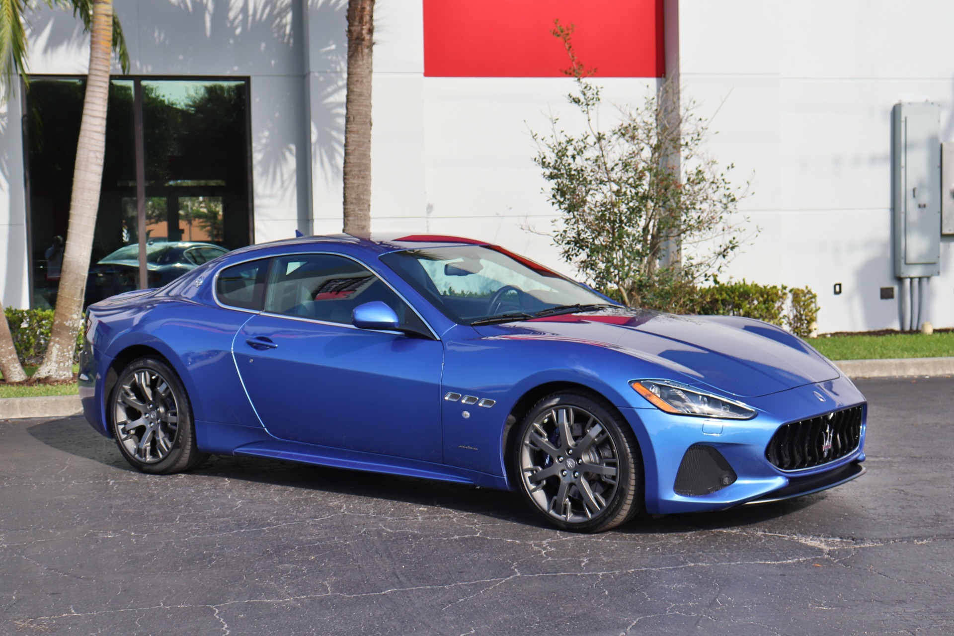 Used-2018-Maserati-GranTurismo-Sport
