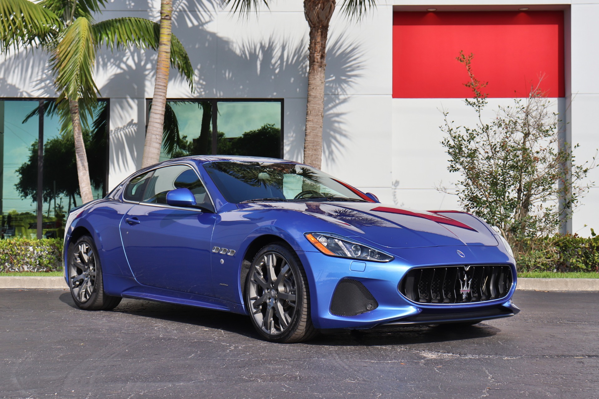 Used-2018-Maserati-GranTurismo-Sport