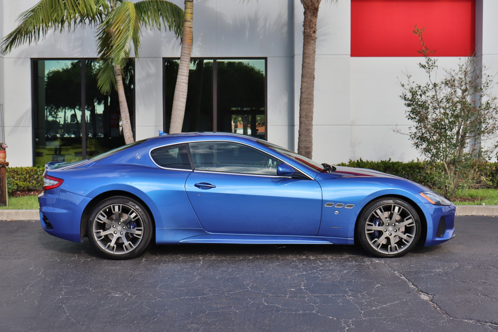 Used-2018-Maserati-GranTurismo-Sport