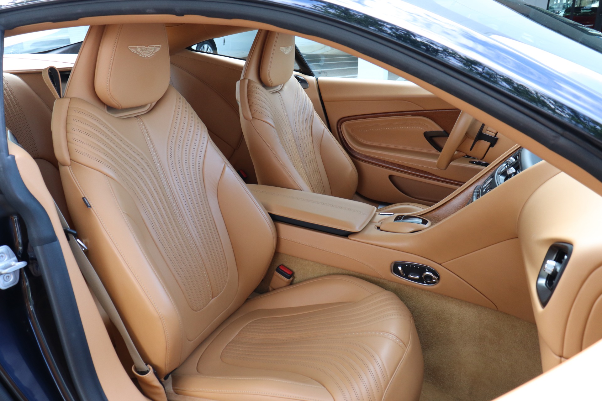 Used-2018-Aston-Martin-DB11-V12