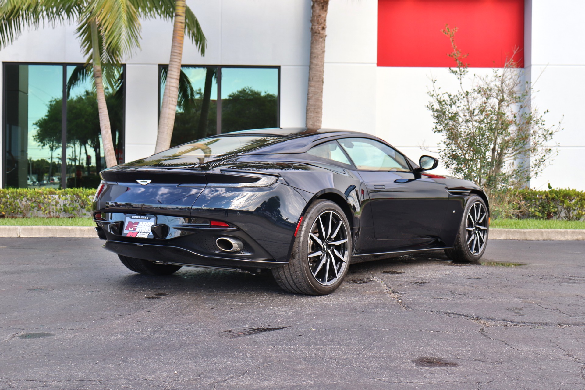 Used-2018-Aston-Martin-DB11-V12