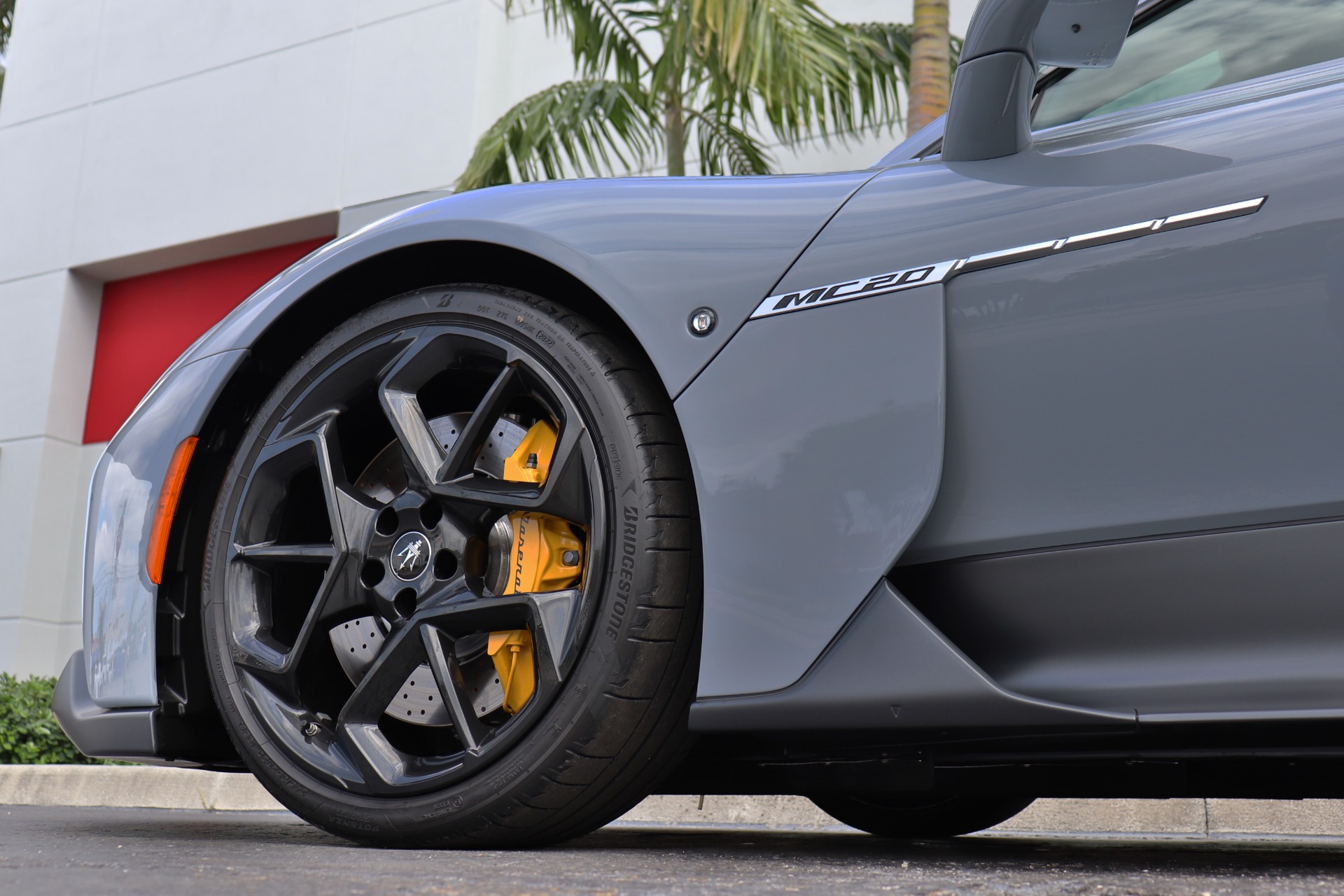 Used-2023-Maserati-MC20