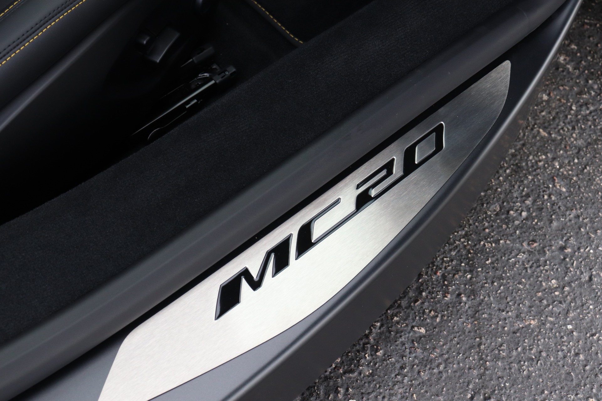 Used-2023-Maserati-MC20