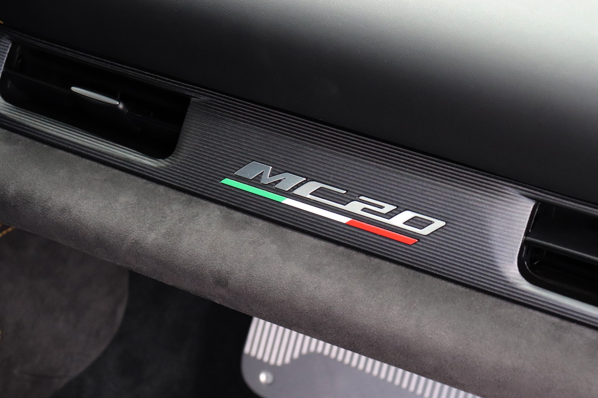 Used-2023-Maserati-MC20