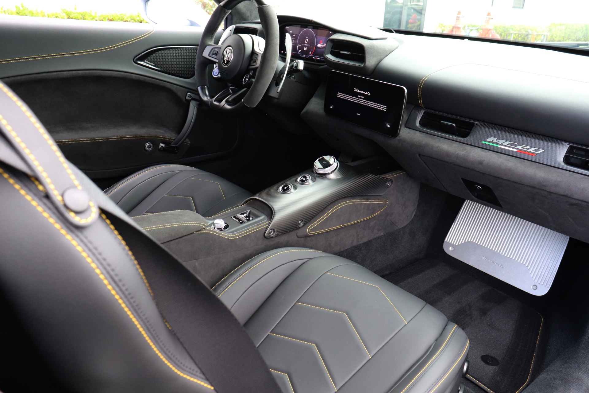 Used-2023-Maserati-MC20