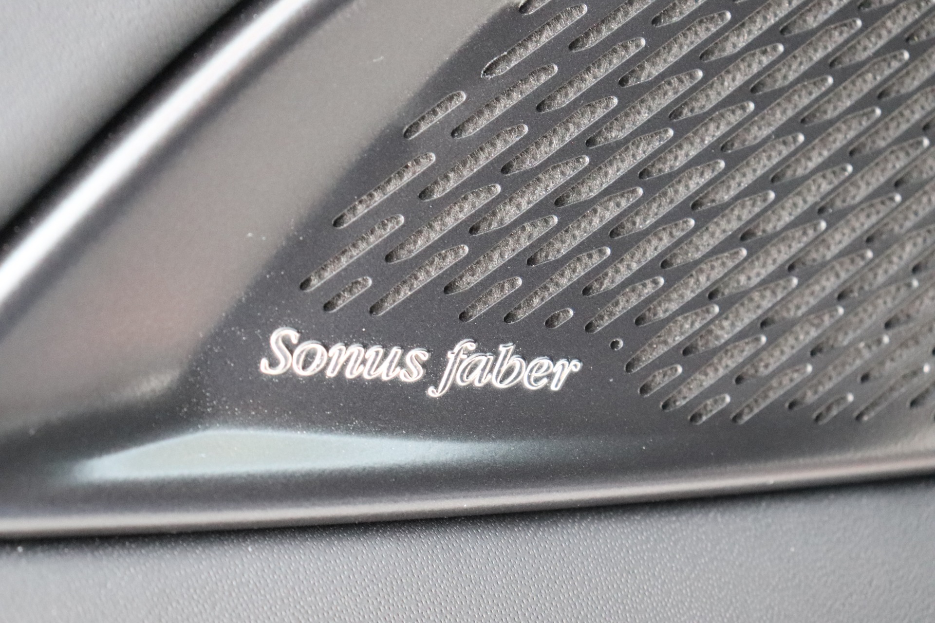Used-2023-Maserati-MC20
