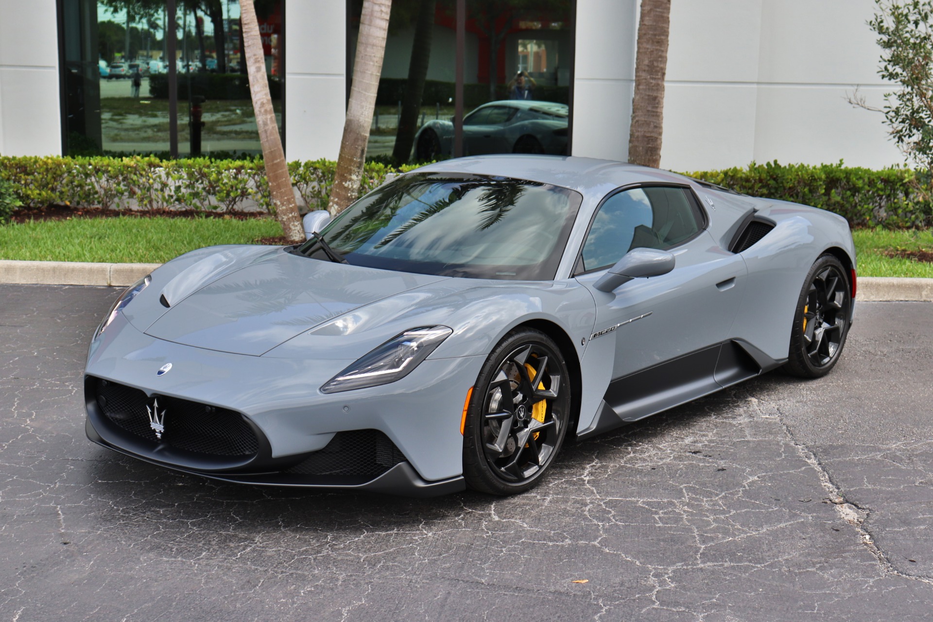 Used-2023-Maserati-MC20