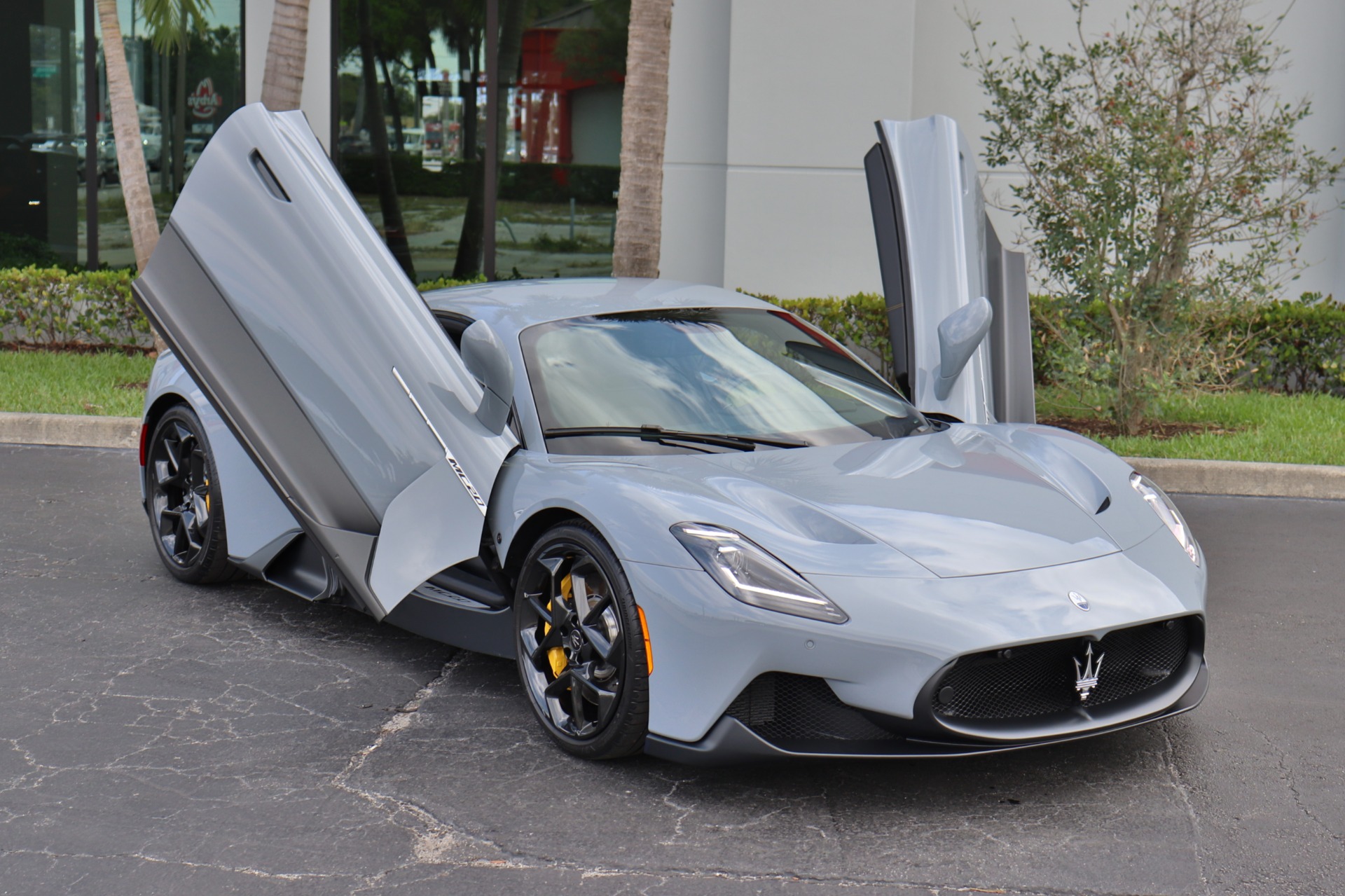 Used-2023-Maserati-MC20