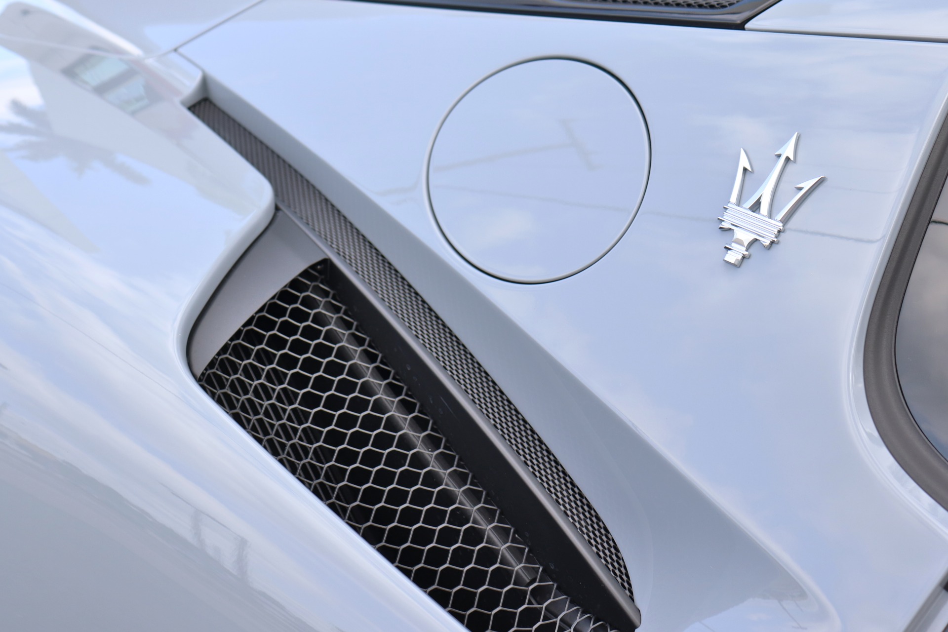 Used-2023-Maserati-MC20