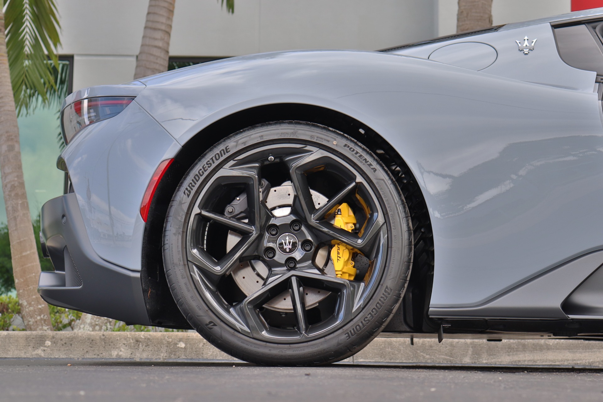 Used-2023-Maserati-MC20