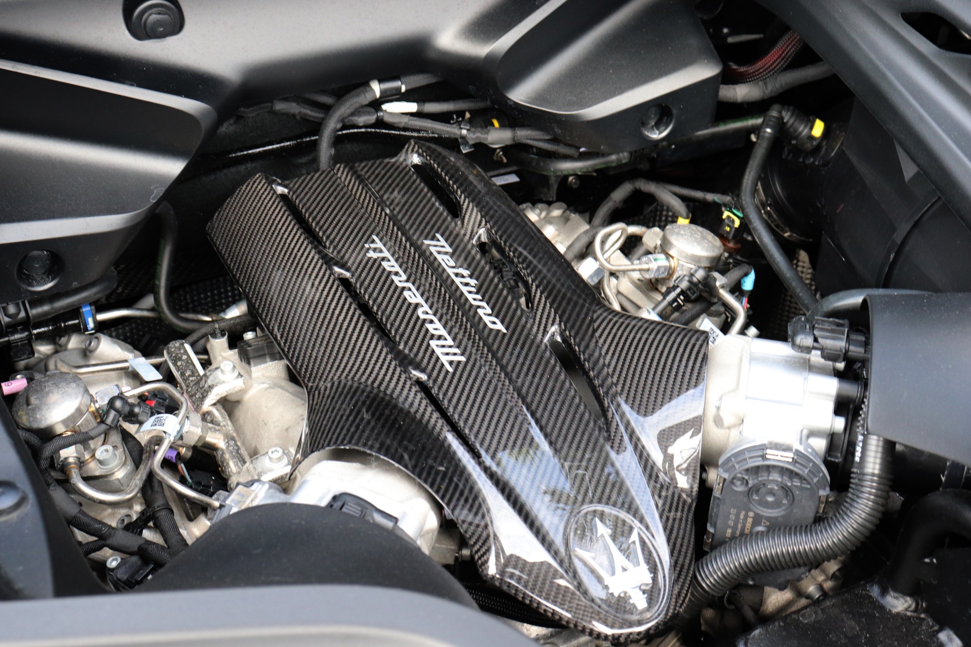 Used-2023-Maserati-MC20
