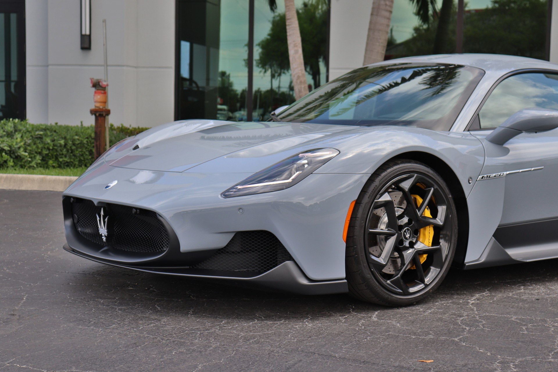 Used-2023-Maserati-MC20