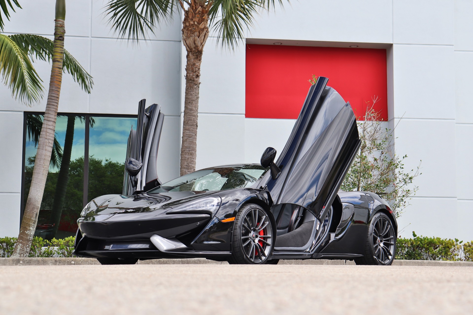 Used-2018-McLaren-570S-Spider