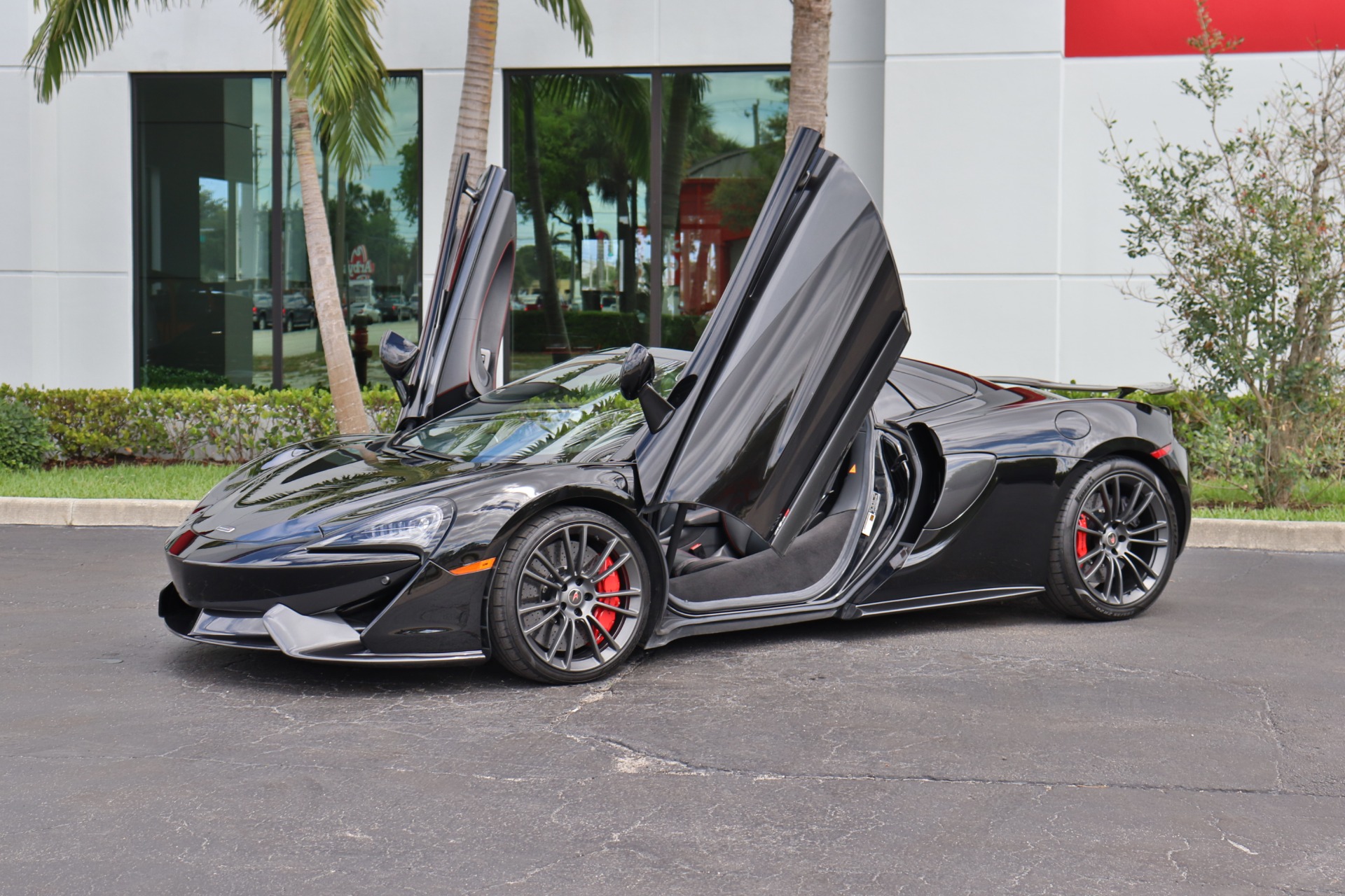 Used-2018-McLaren-570S-Spider