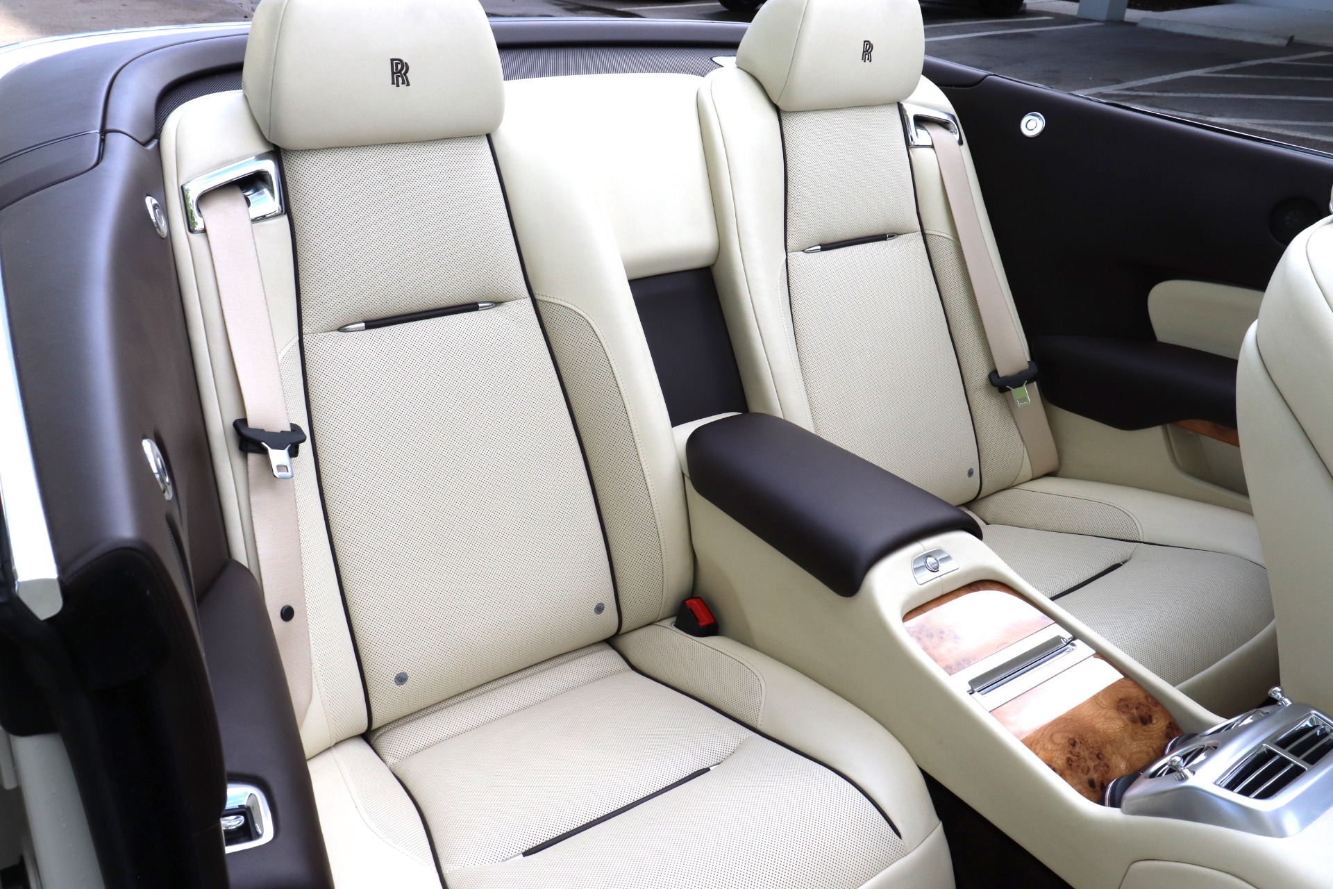 Used-2016-Rolls-Royce-Dawn