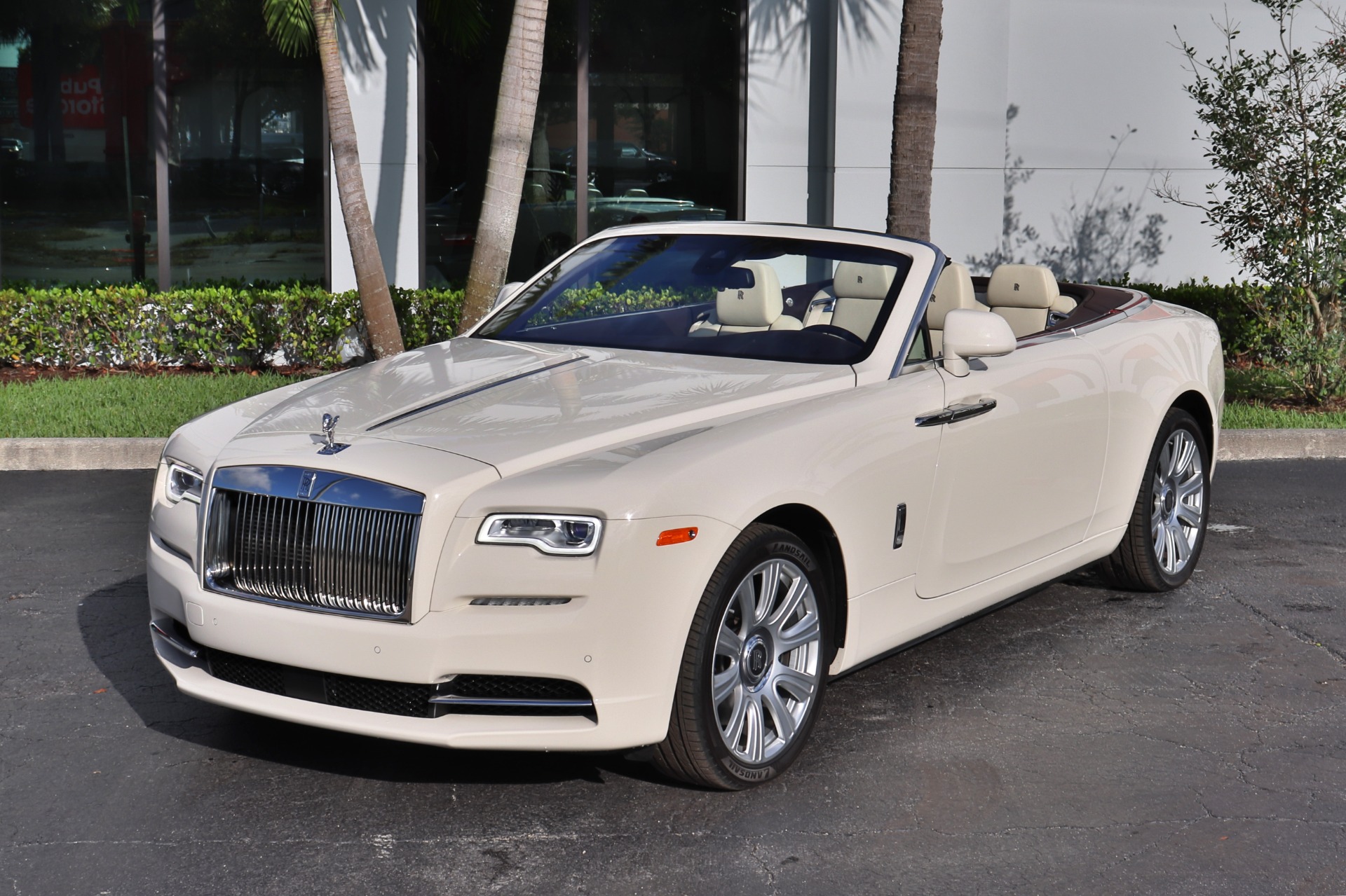 Used-2016-Rolls-Royce-Dawn
