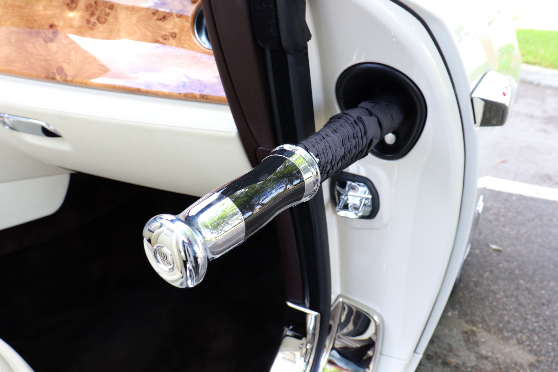 Used-2016-Rolls-Royce-Dawn