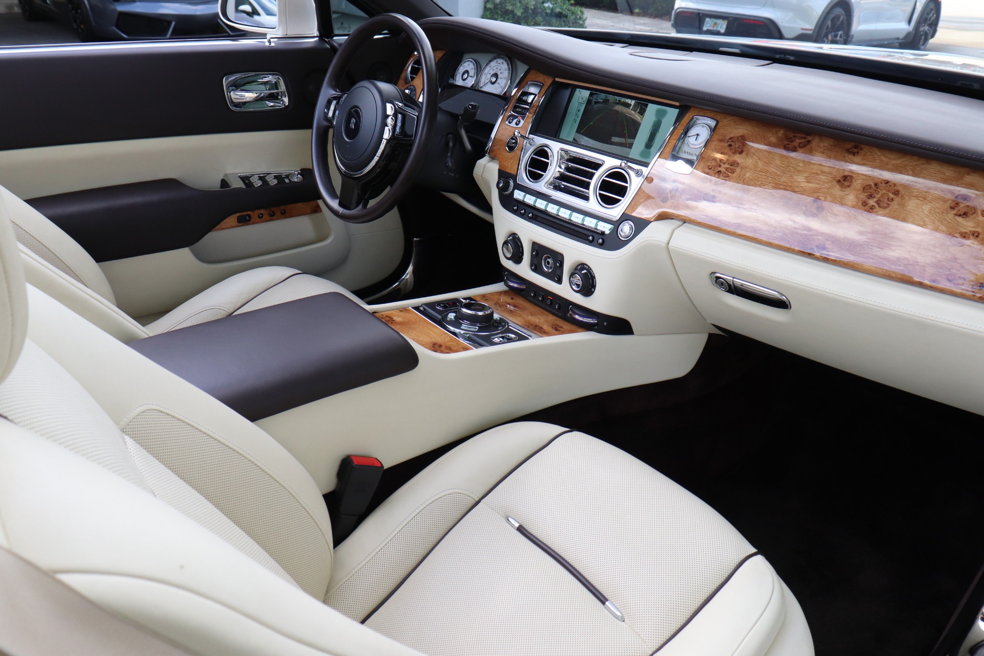 Used-2016-Rolls-Royce-Dawn