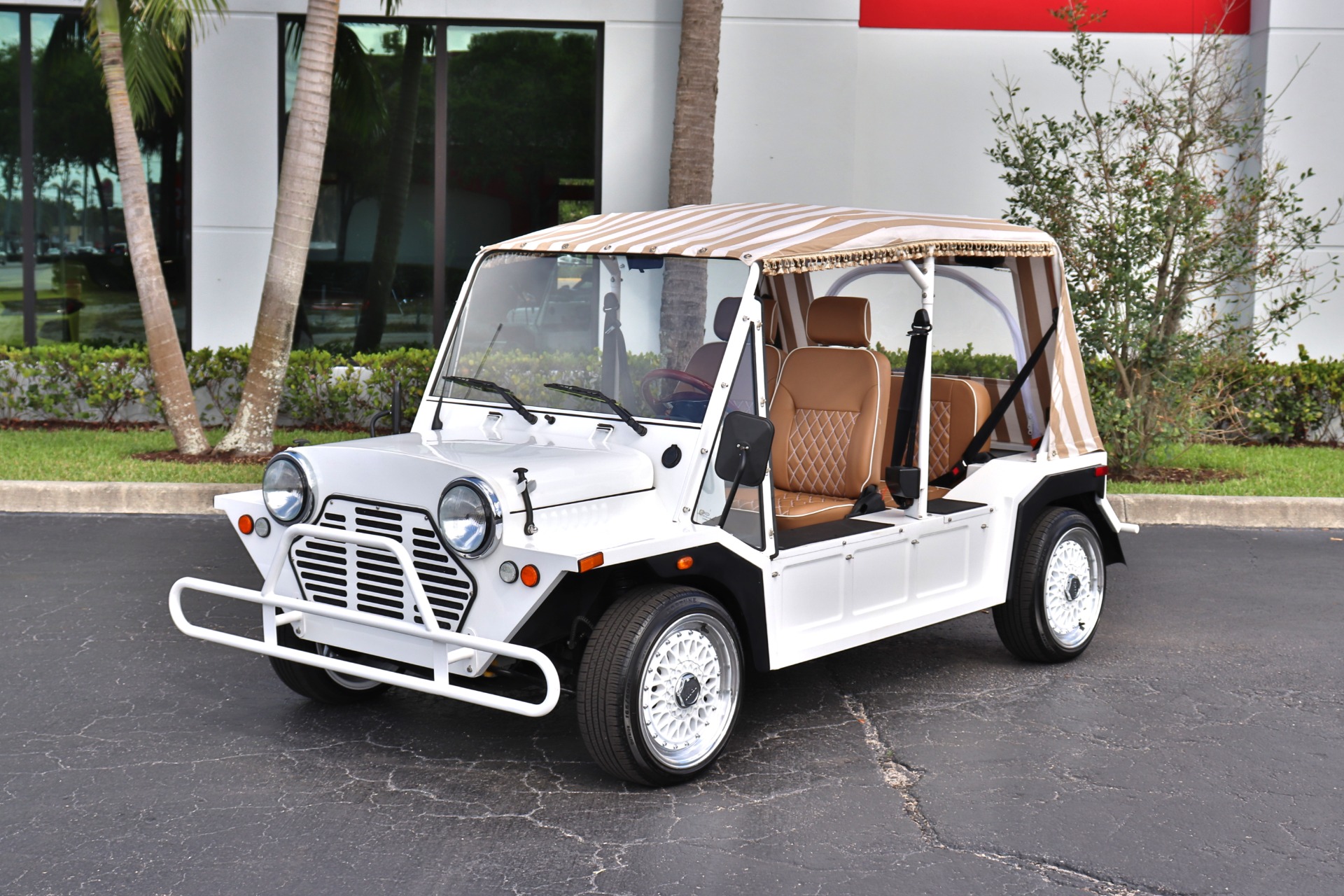 Used-2022-America-EV-Mokee