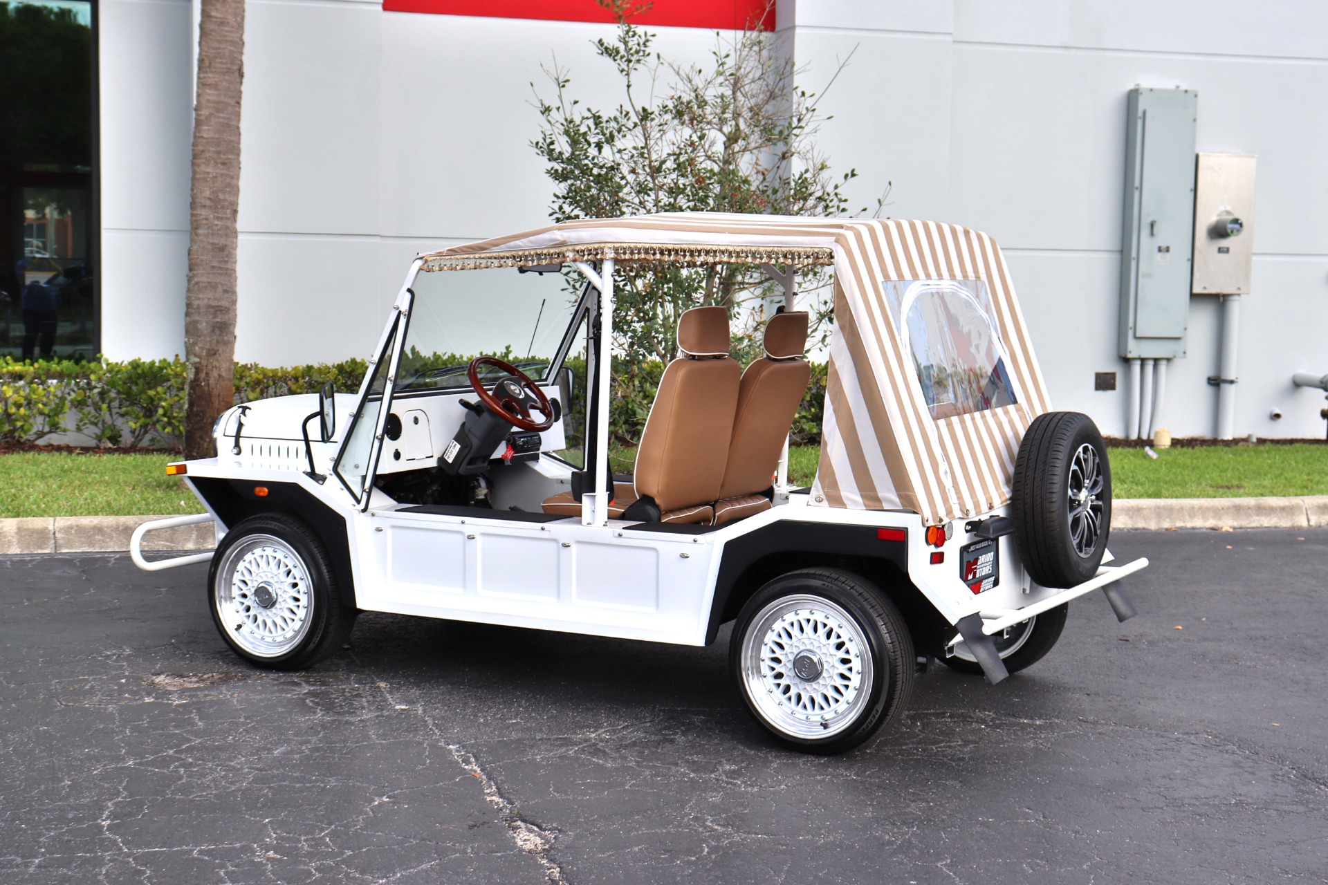 Used-2022-America-EV-Mokee