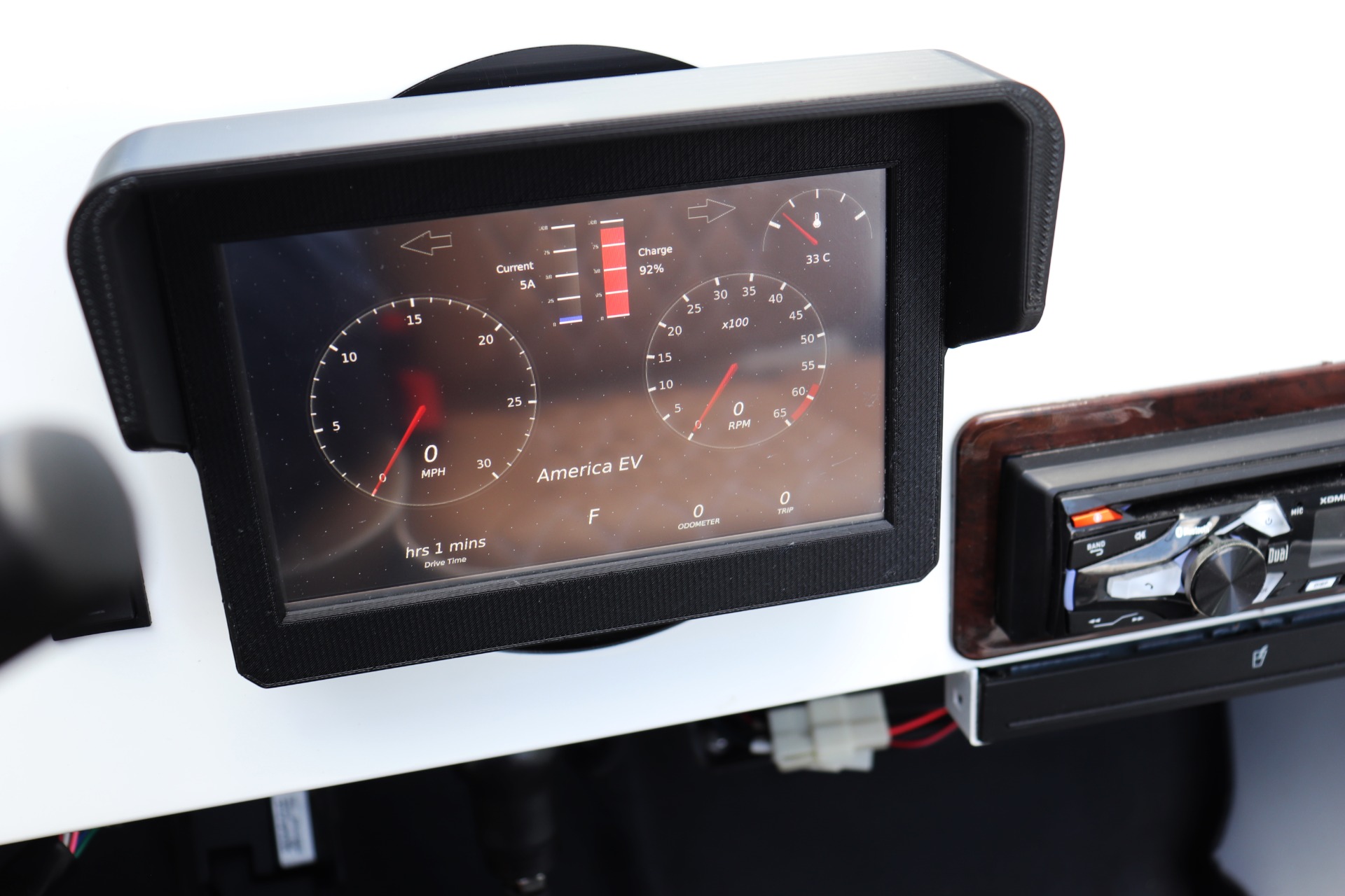 Used-2022-America-EV-Mokee