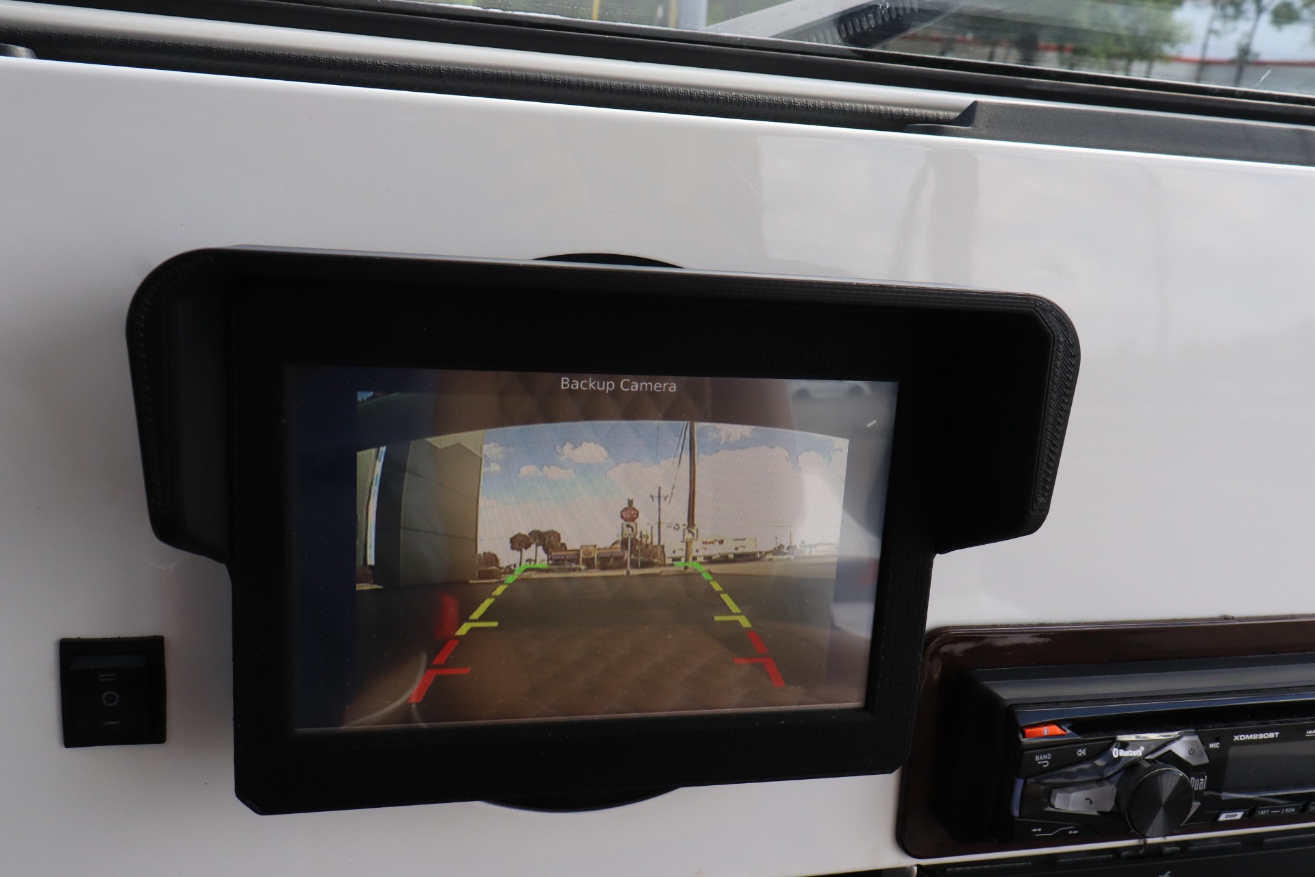 Used-2022-America-EV-Mokee