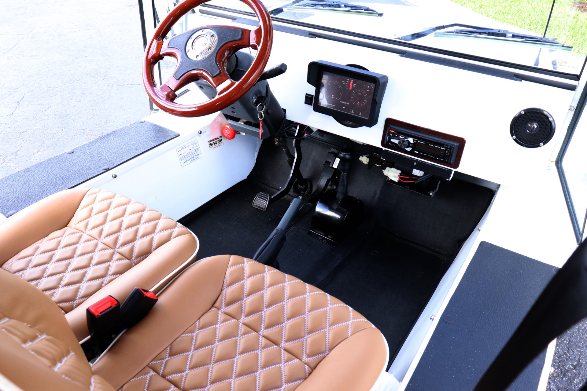 Used-2022-America-EV-Mokee