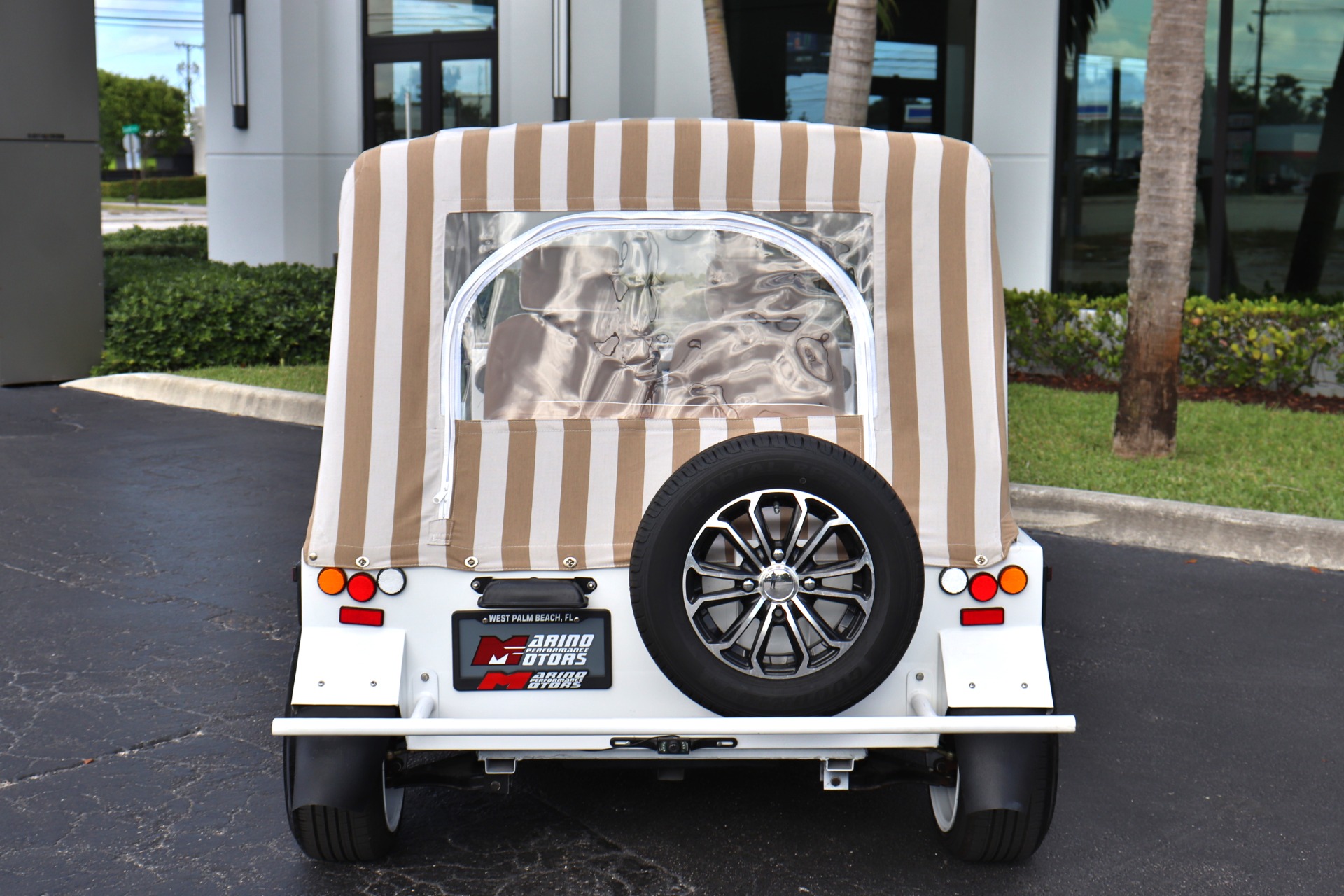 Used-2022-America-EV-Mokee
