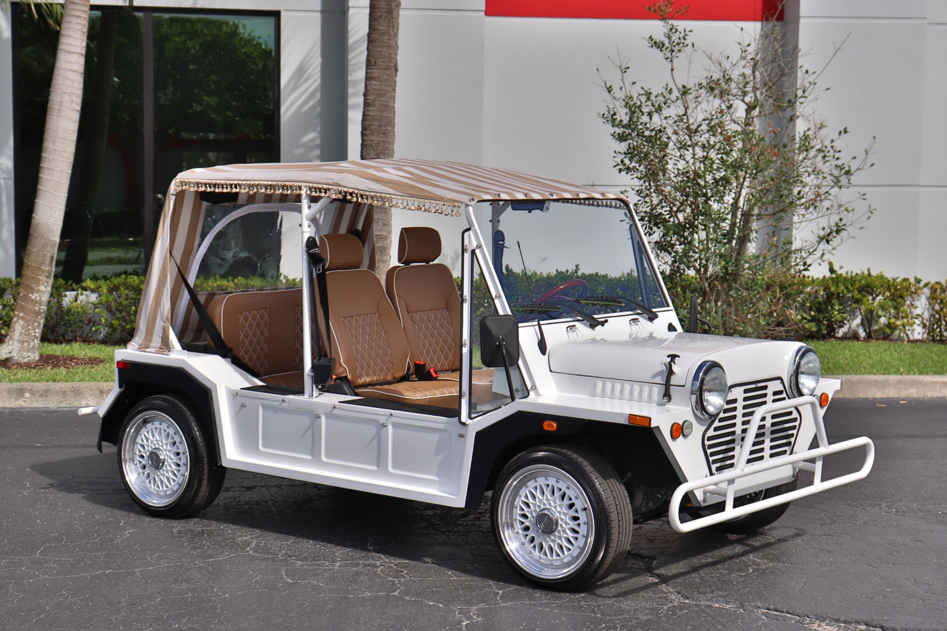 Used-2022-America-EV-Mokee