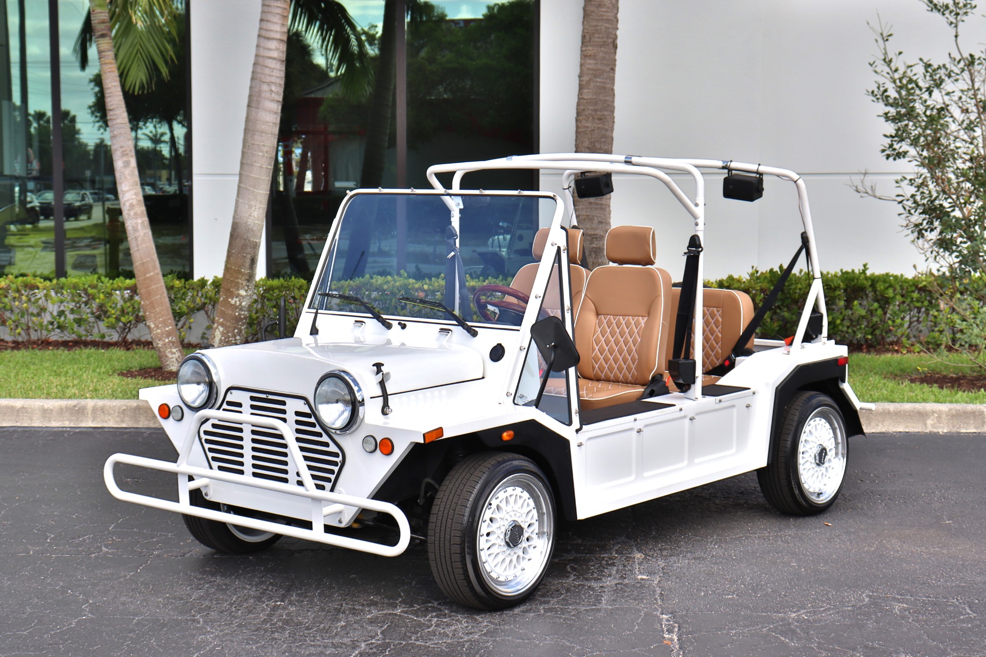 Used-2022-America-EV-Mokee