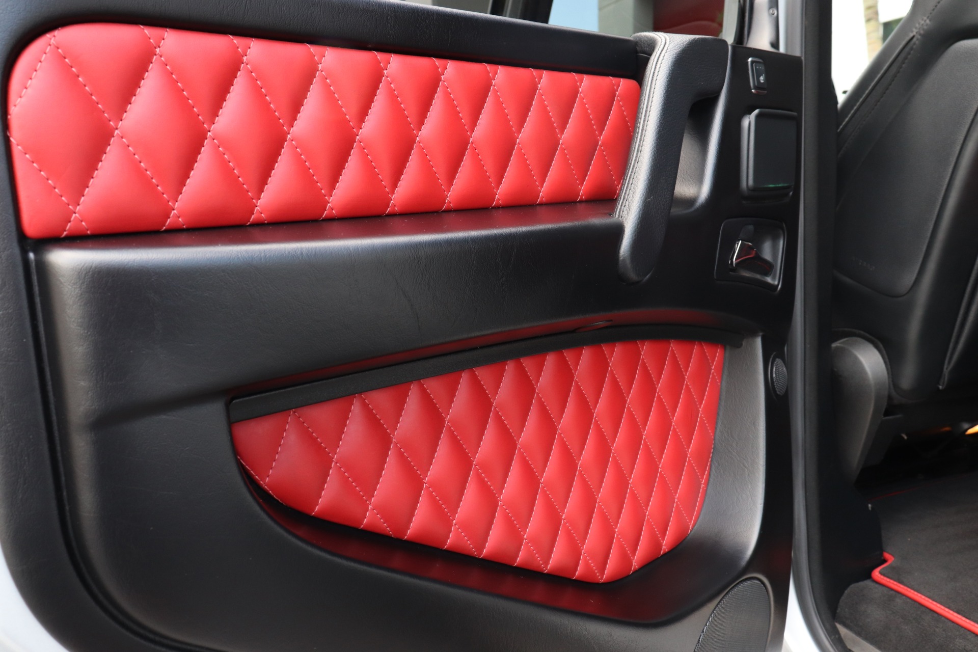 Used-2017-Mercedes-Benz-G-Class-AMG-G-63