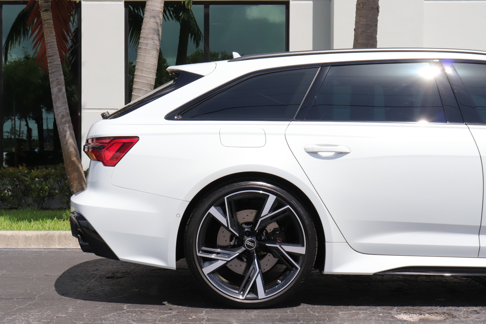 Used-2022-Audi-RS-6-Avant-40T-quattro-Avant