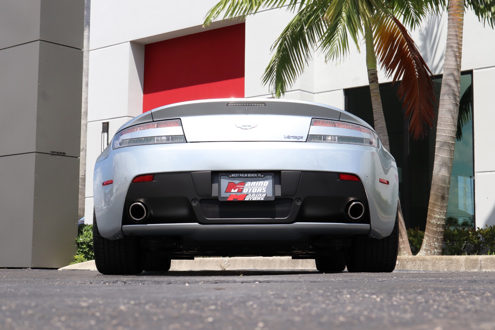 Used-2012-Aston-Martin-V8-Vantage-Roadster