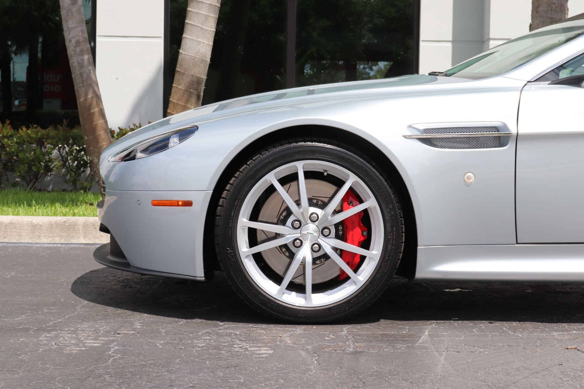 Used-2012-Aston-Martin-V8-Vantage-Roadster